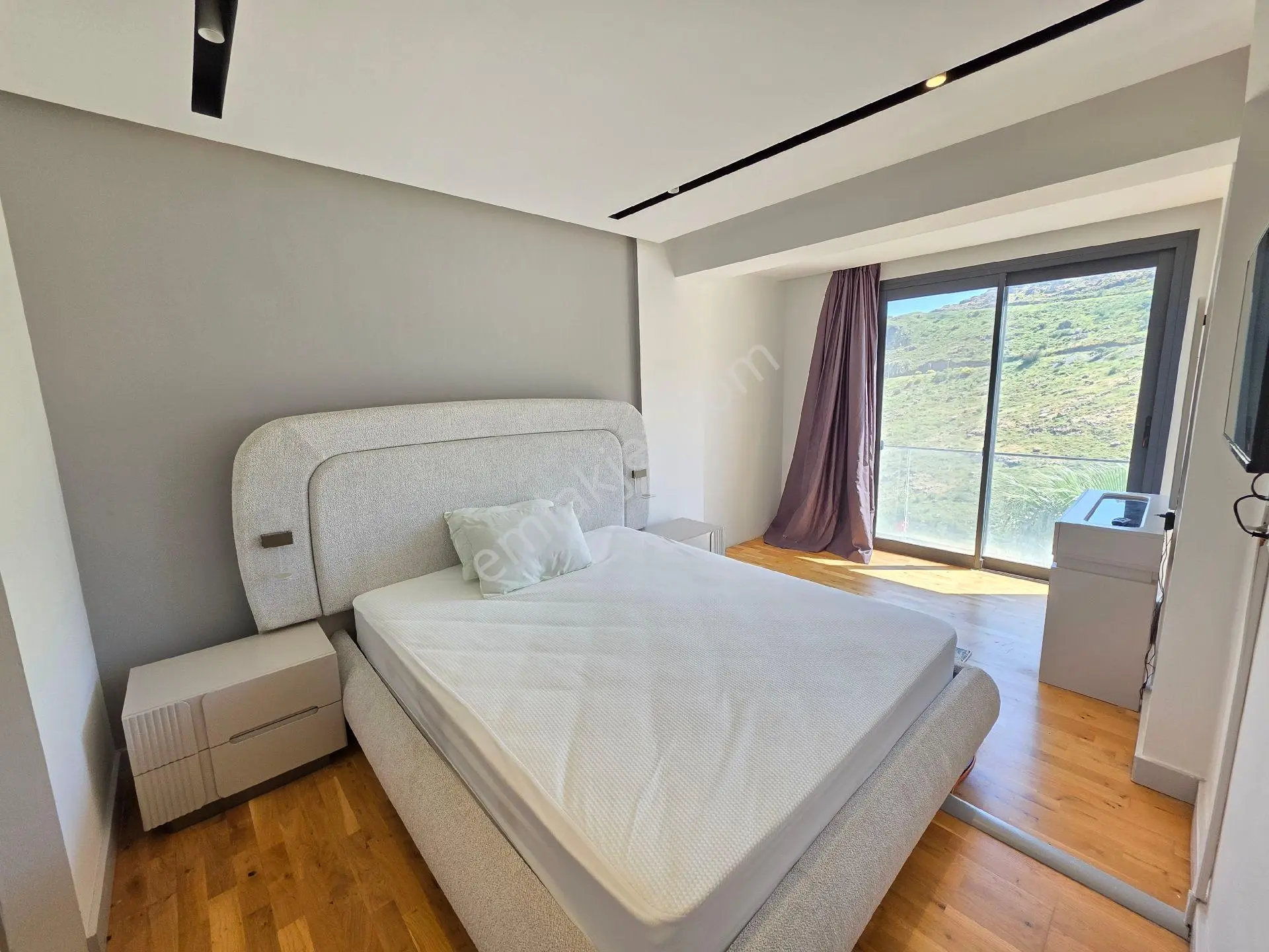 Ortakent Yahşi'de Site İçi 4+1 Havuzlu Deniz Manzaralı Villa ! - Görsel 24