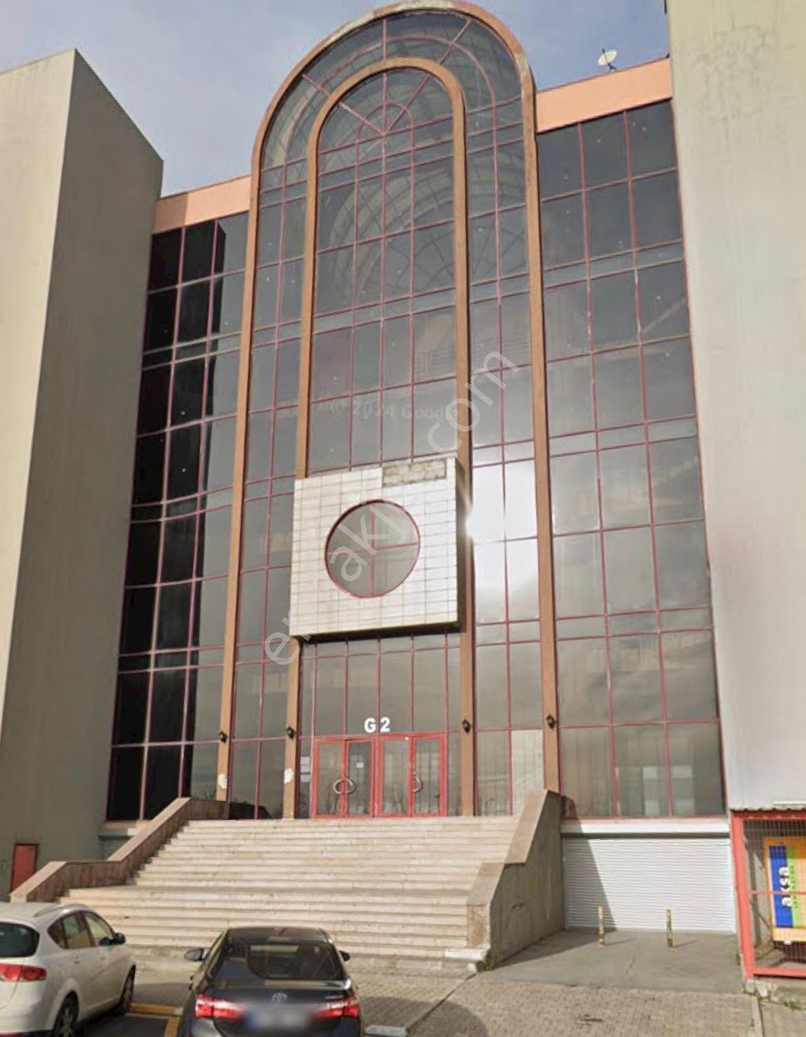 Esenler Tekstil Kent G-2 De Satılık 3 Katlı 100 M2 Dükkan