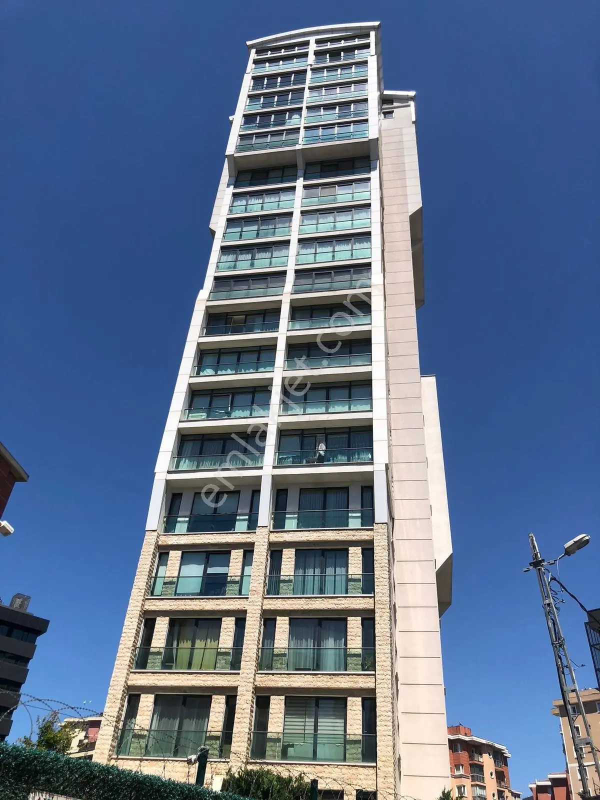 Küçükbakkalköy Sarıkaya Tower'da 3+1 Teraslı Daire 16.250.000tl