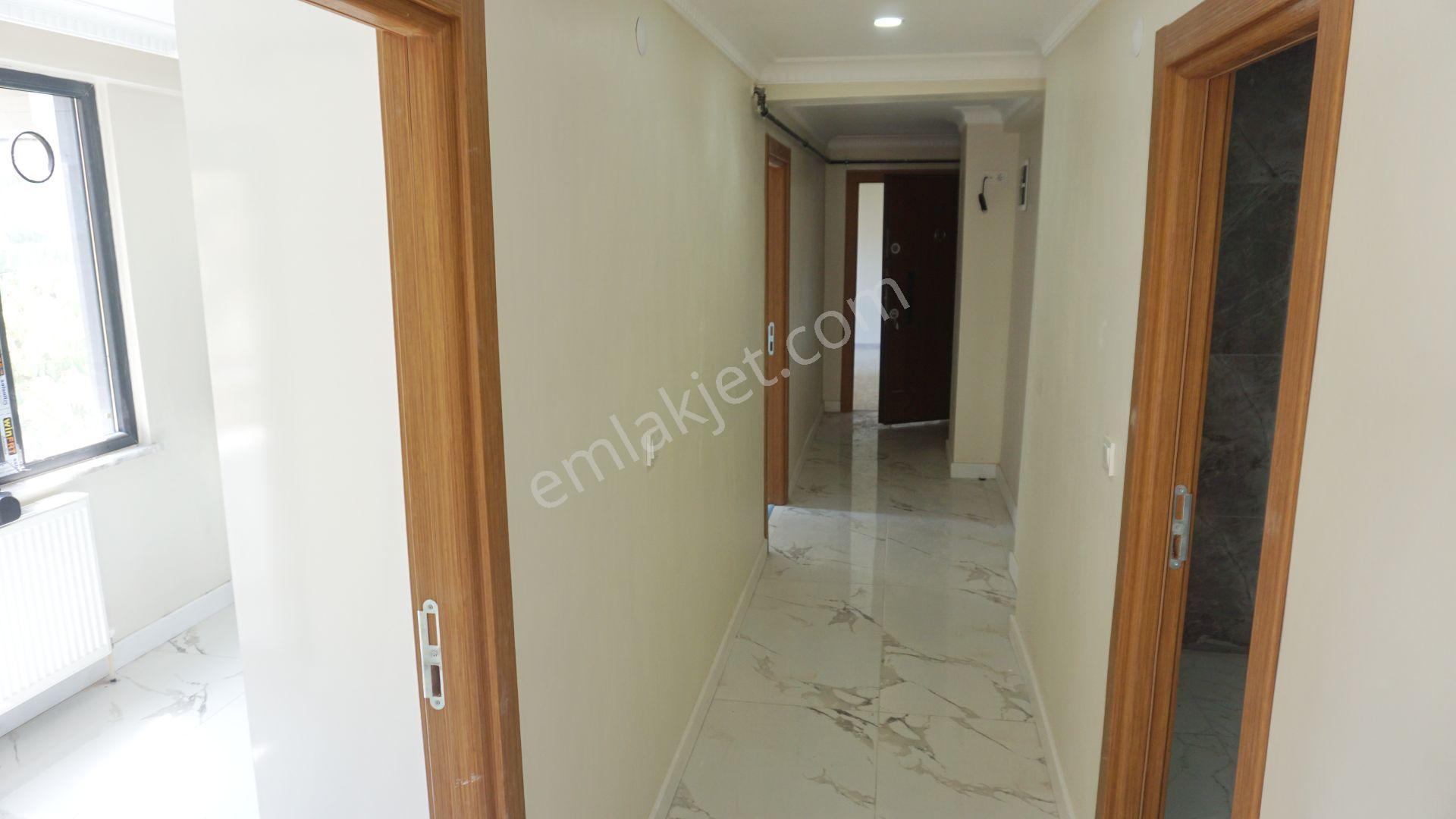 Meral R1754 Yeni 5 Yaş Kapalı Otopark Asansörlü Bina 2+1 Ara Kat - Görsel 8