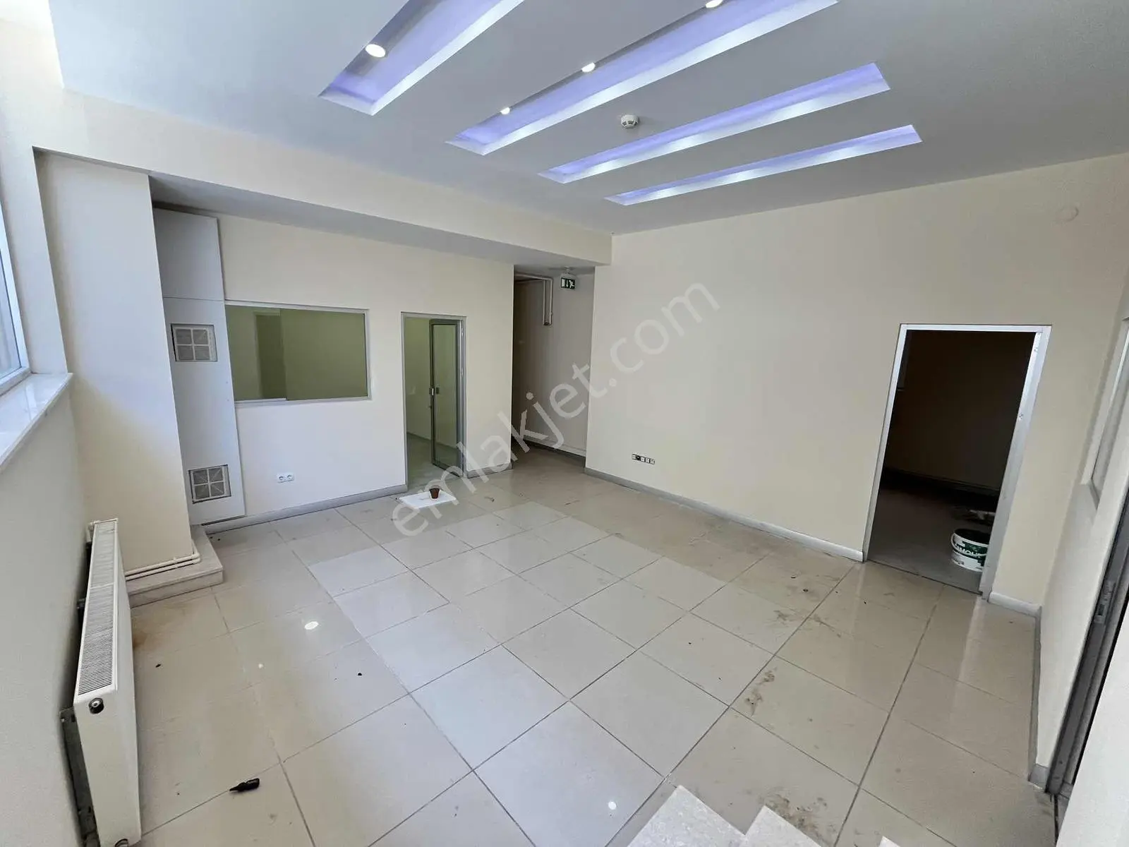 İmren Gayrimenkulden Sefaköy Merkezde 200 M2 Yeni Bina Düz Ayak - Görsel 5