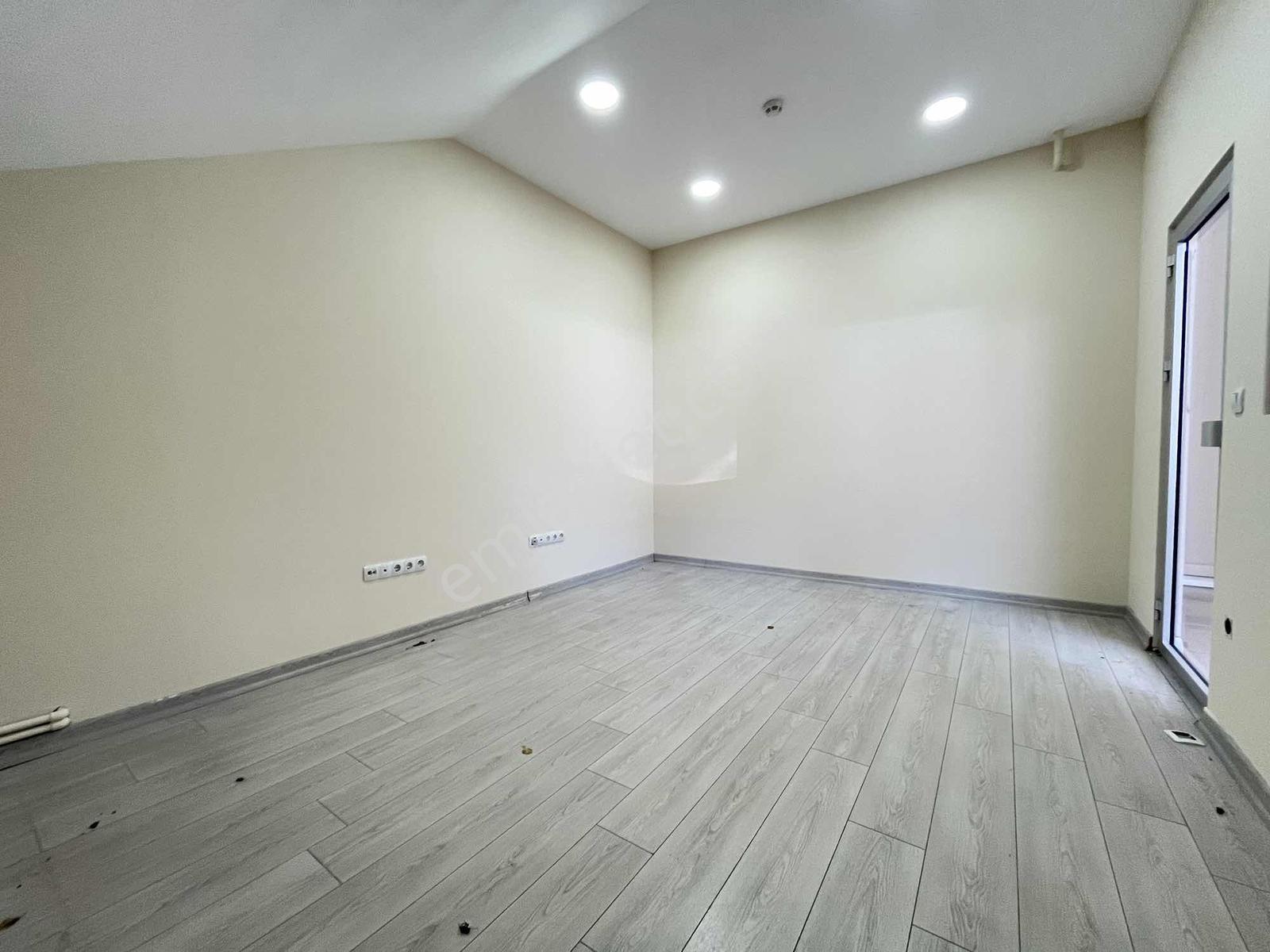 İmren Gayrimenkulden Sefaköy Merkezde 200 M2 Yeni Bina Düz Ayak - Görsel 29