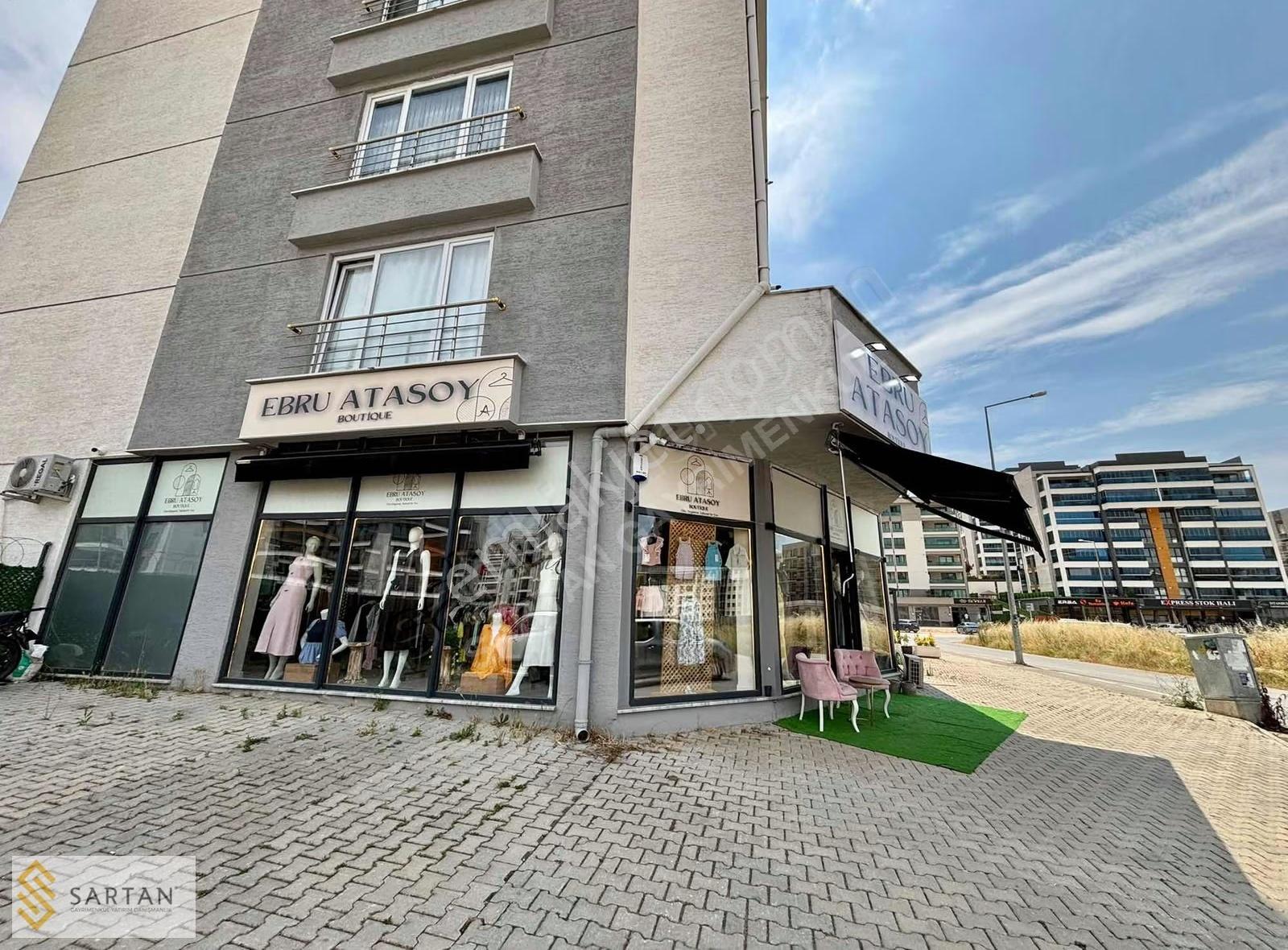 Balkan Bulvara Cephe Devren Kiralık Kadın Butik Dükkanı - Görsel 5