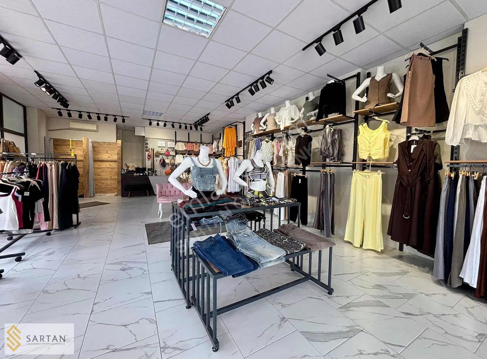 Balkan Bulvara Cephe Devren Kiralık Kadın Butik Dükkanı - Görsel 17