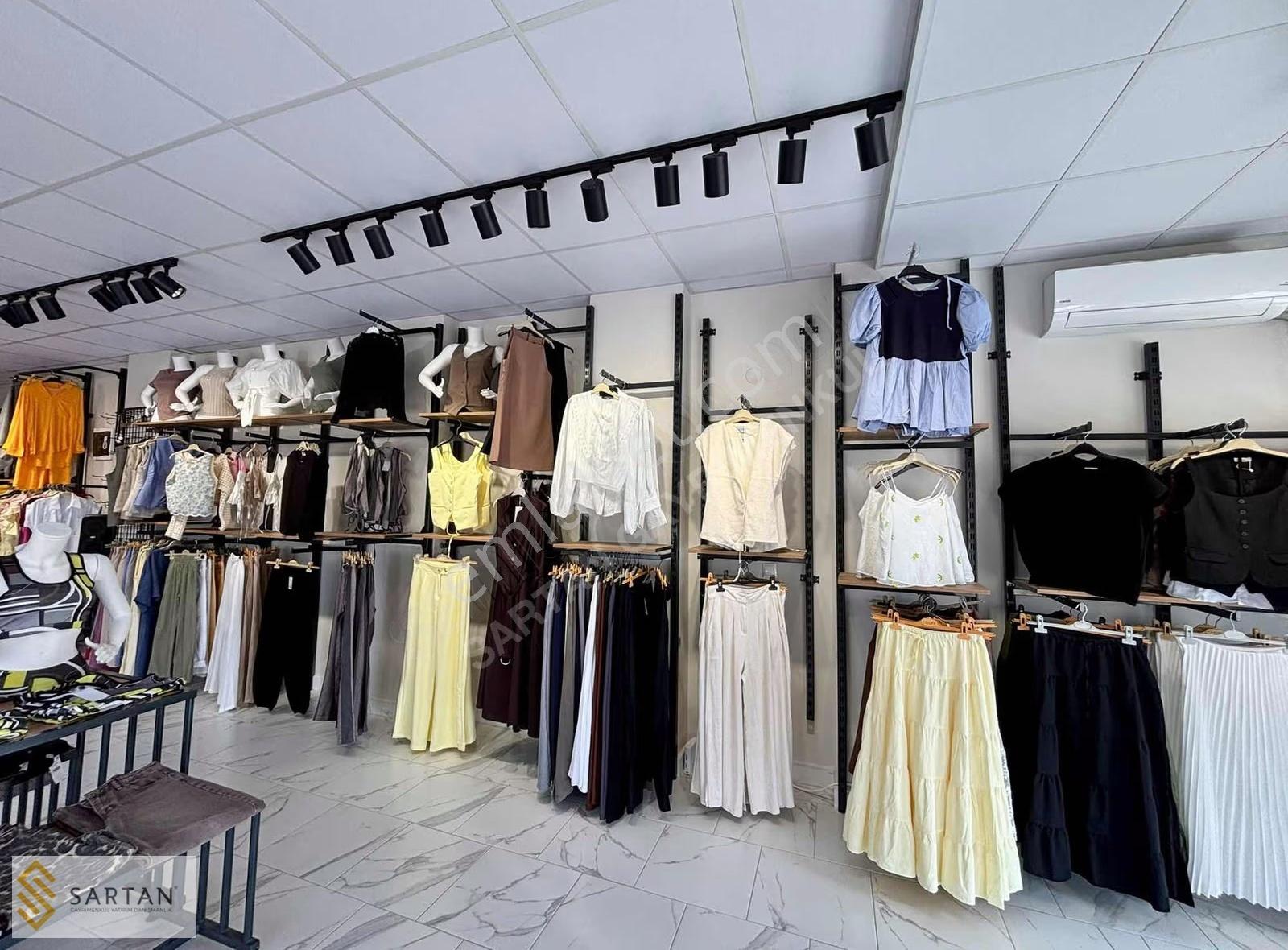 Balkan Bulvara Cephe Devren Kiralık Kadın Butik Dükkanı - Görsel 2