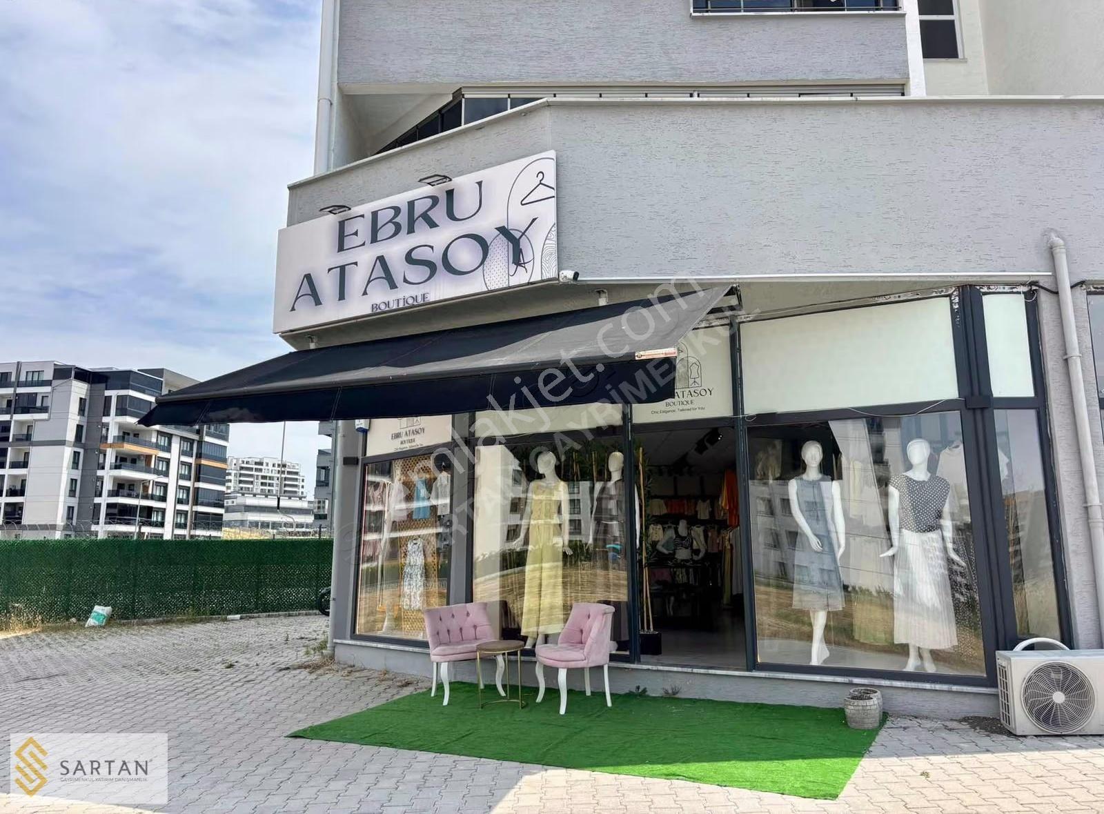 Balkan Bulvara Cephe Devren Kiralık Kadın Butik Dükkanı - Görsel 7