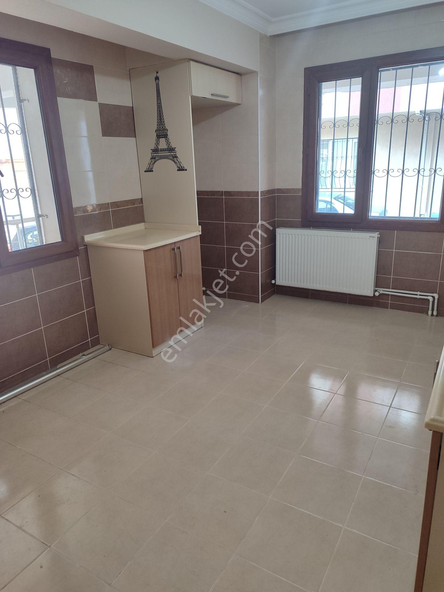 Kemalpaşanın Merkezinde Acil Satılık 4+1 Doğalgazlı Daire - Görsel 9