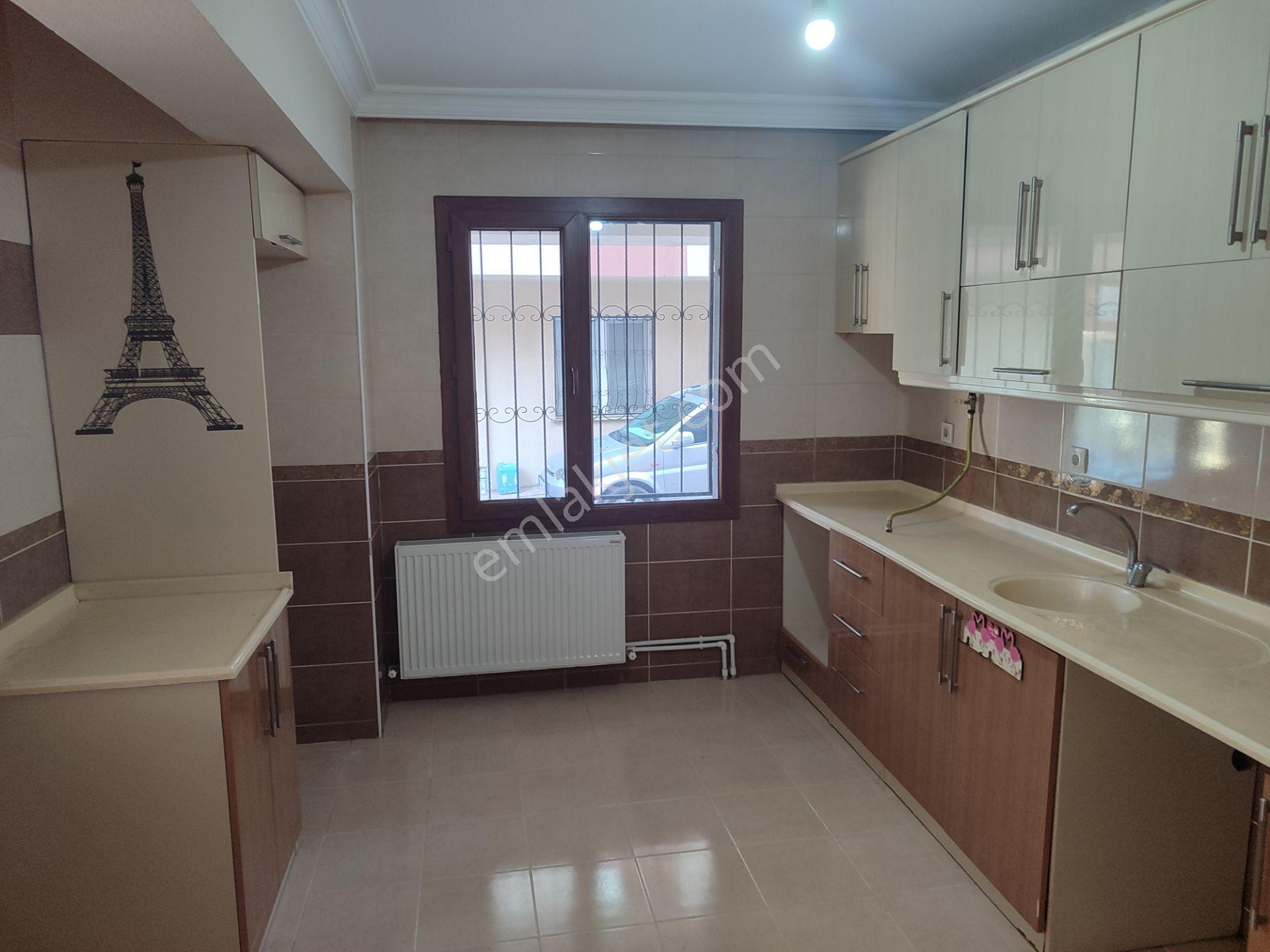 Kemalpaşanın Merkezinde Acil Satılık 4+1 Doğalgazlı Daire - Görsel 17