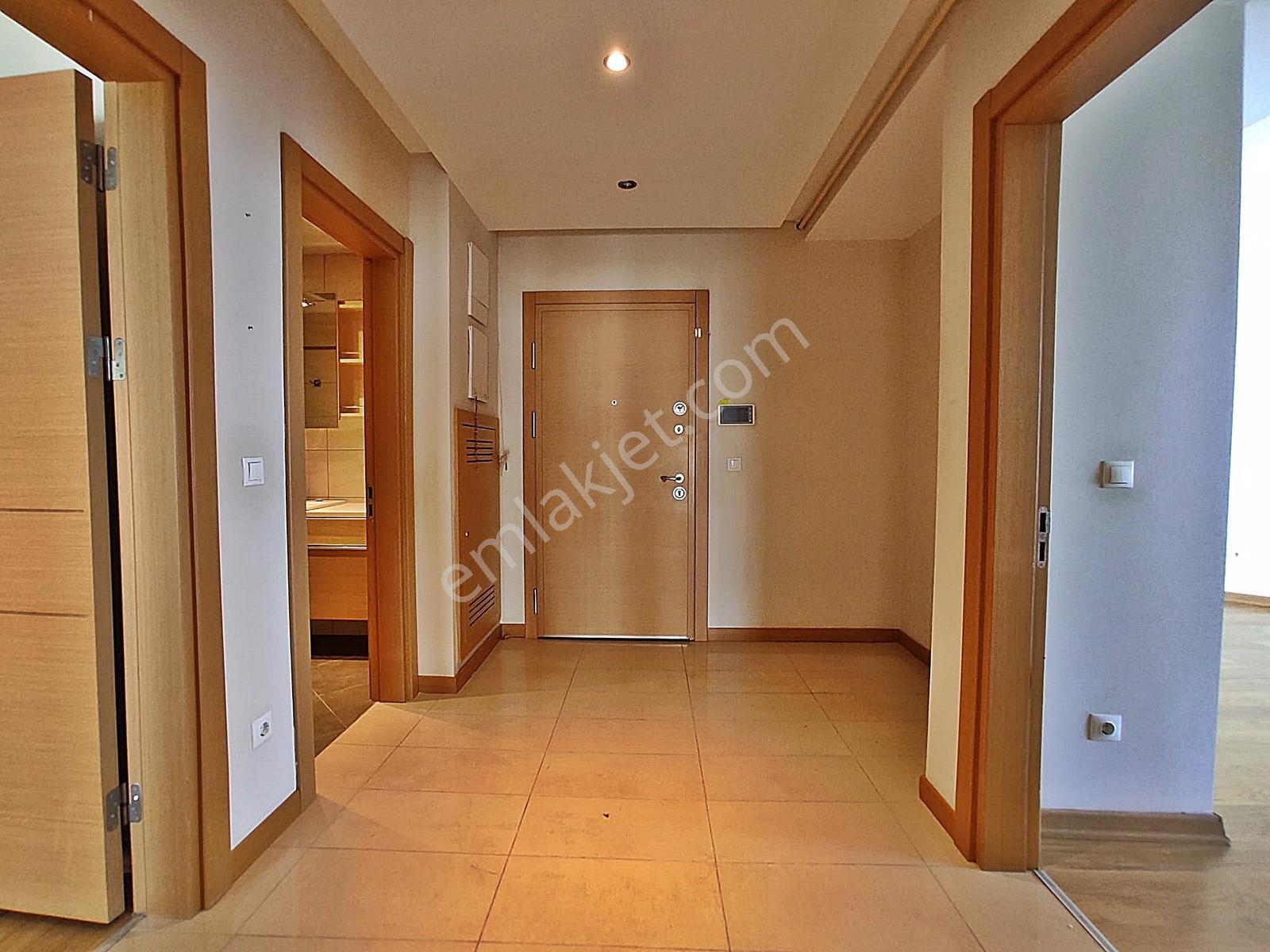 Coldwell Banker Major Nish Adalar Sitesi 2+1a Satılık Lüks Daire - Görsel 19