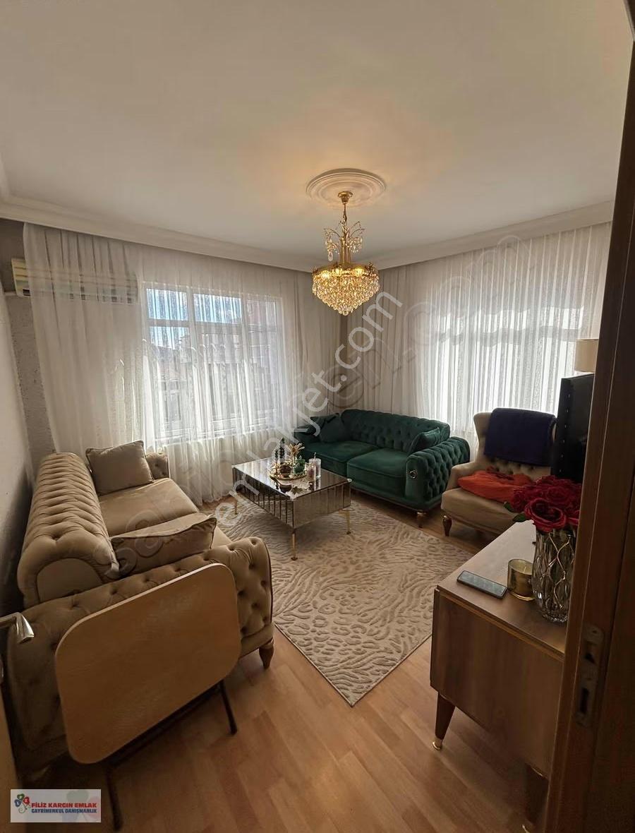 Filiz Emlaktan Bağcılar Meydanda 2+1 80m2 Kiralık Daire