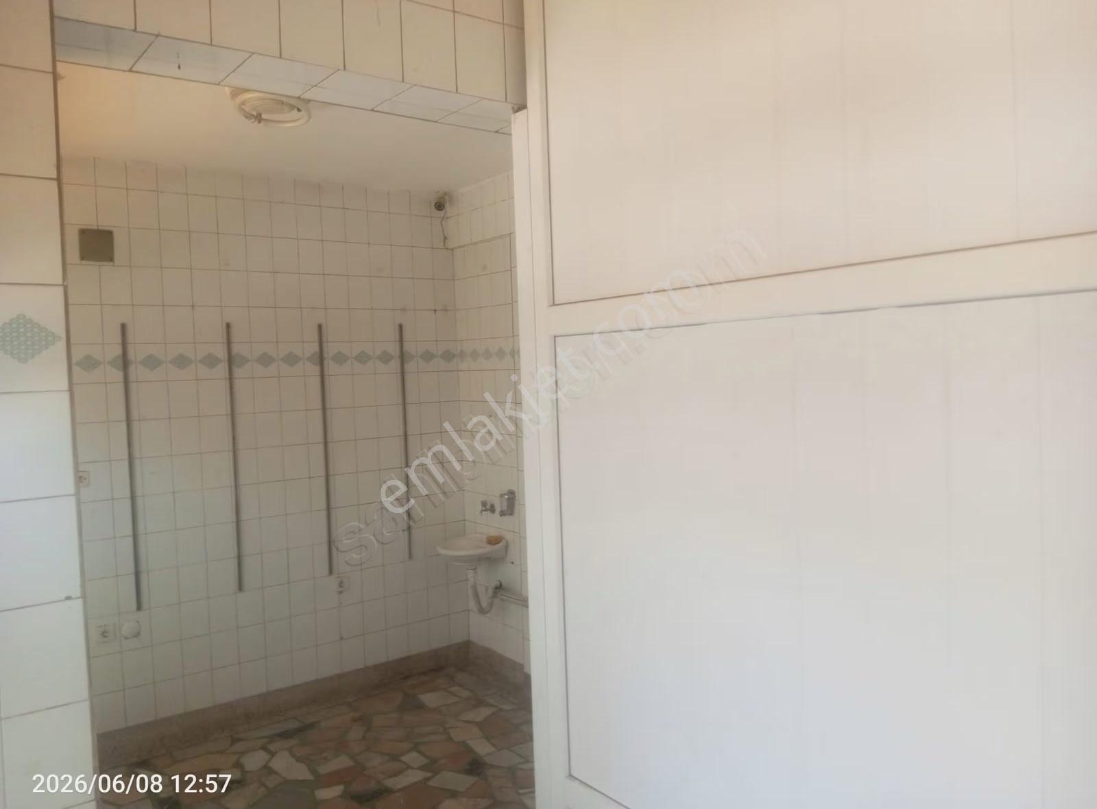 Alemdar Mh Kiralık 2+1 Depo - Görsel 12