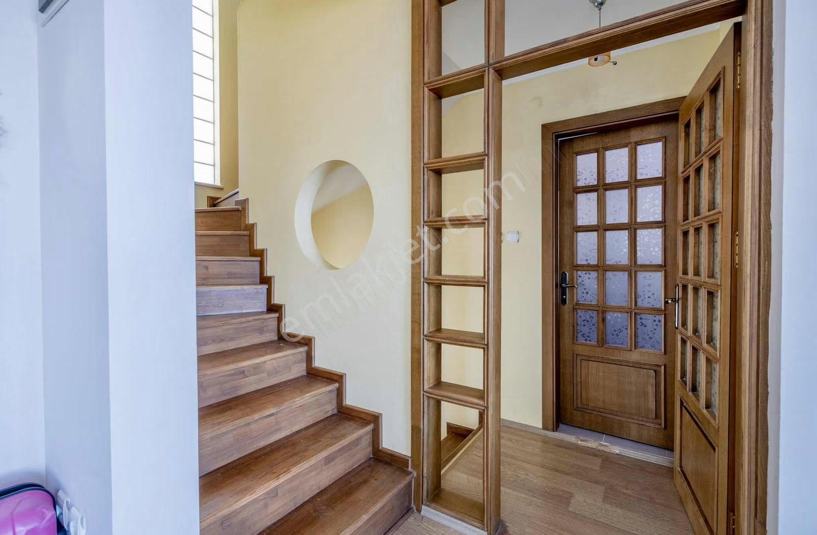 Mudanya'da Denize Sıfır Altınışık Villa Sitesinde Özel Villa - Görsel 22