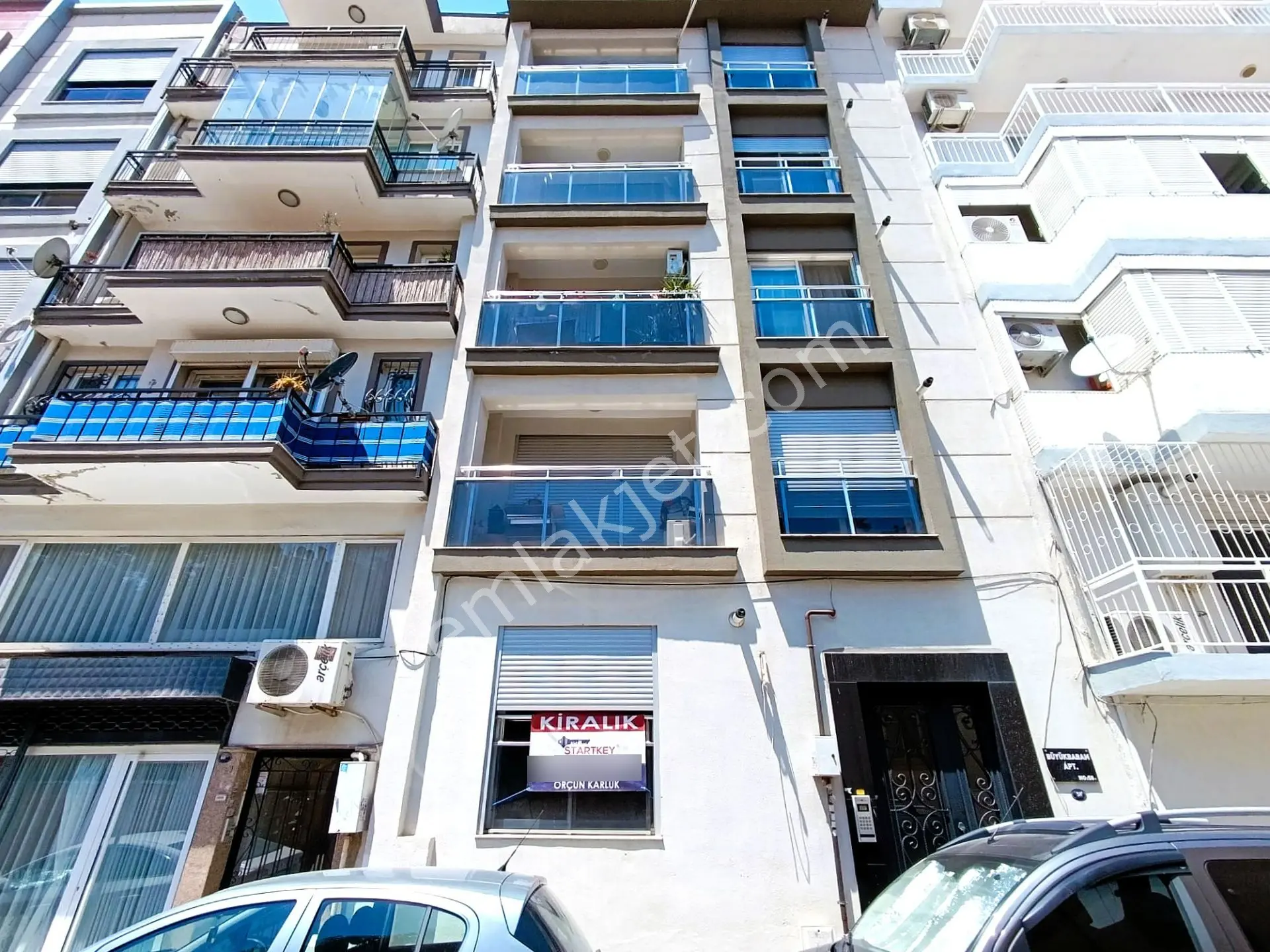 Karşıyaka Donanmacıda Aksoy Yakını Bahçeli 1+1 Boş Kiralık Daire