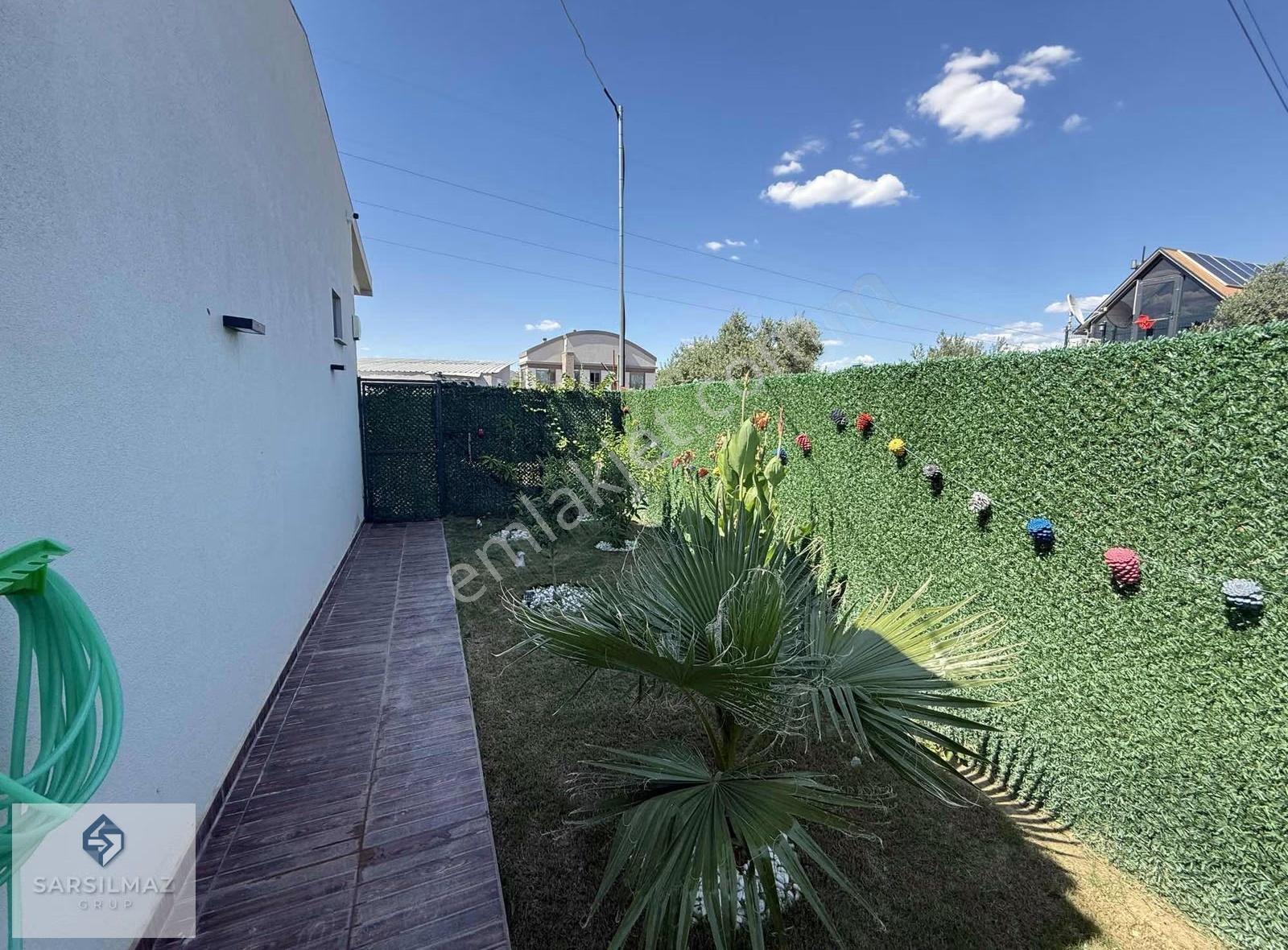Duacı Mahallesinde Havuzlu Özel Yapım Lüks Müstakil Villa - Görsel 33