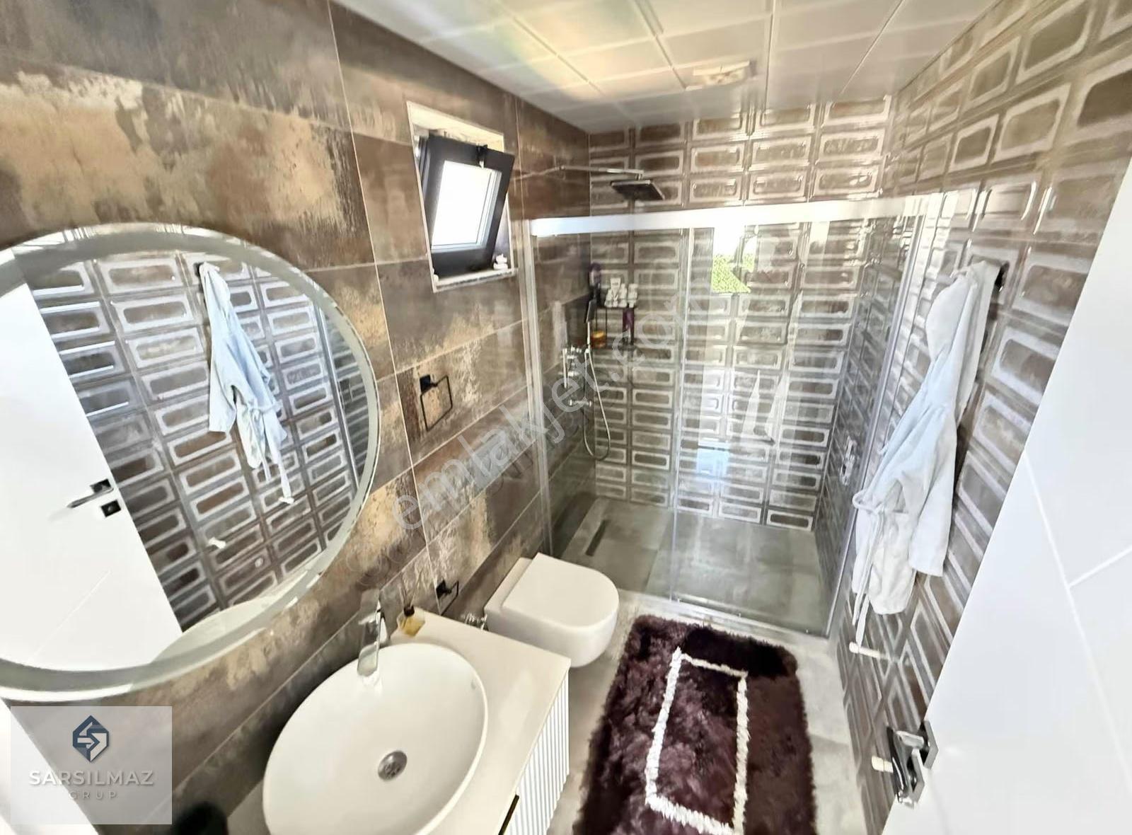 Duacı Mahallesinde Havuzlu Özel Yapım Lüks Müstakil Villa - Görsel 28