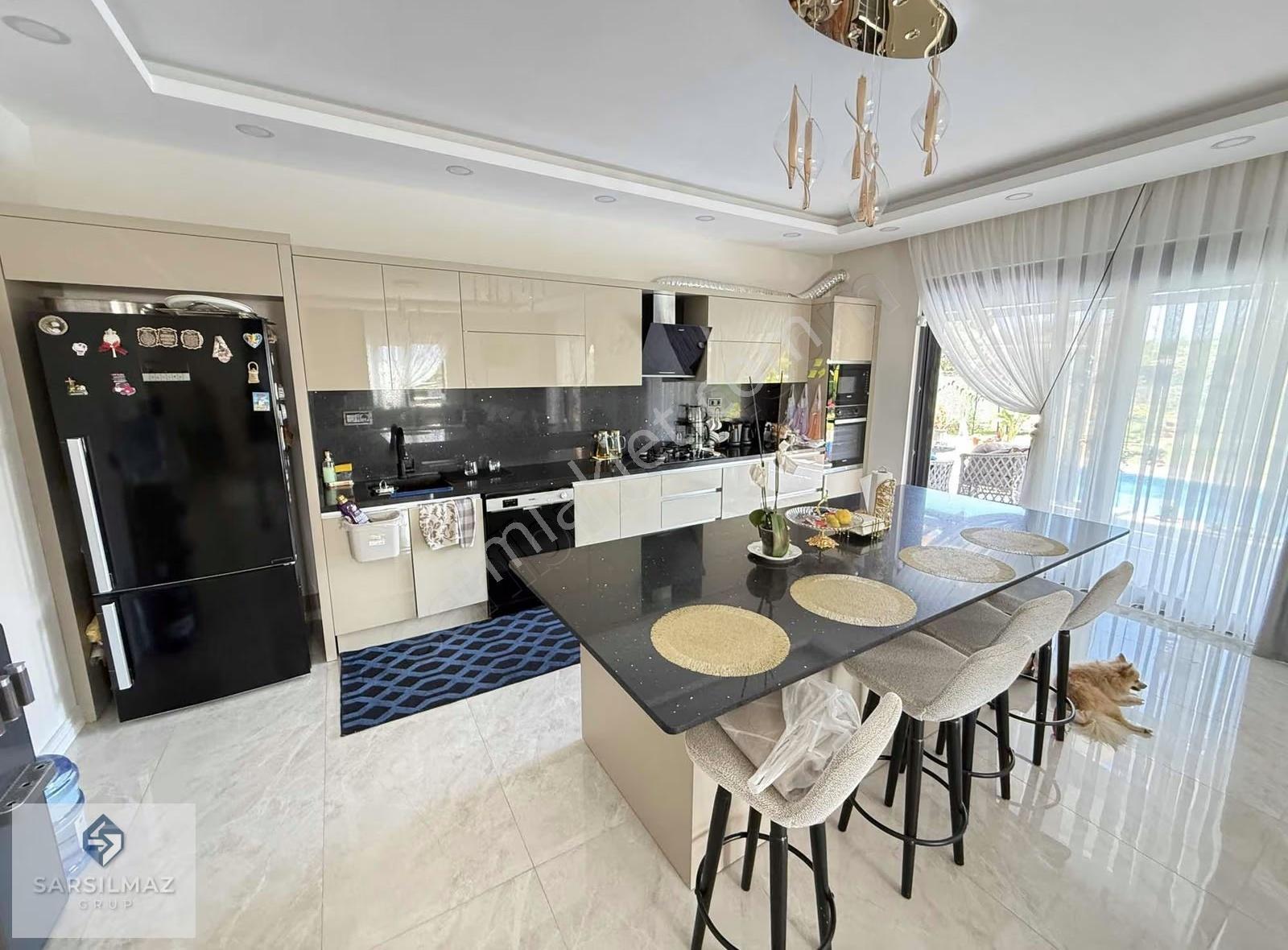 Duacı Mahallesinde Havuzlu Özel Yapım Lüks Müstakil Villa - Görsel 6