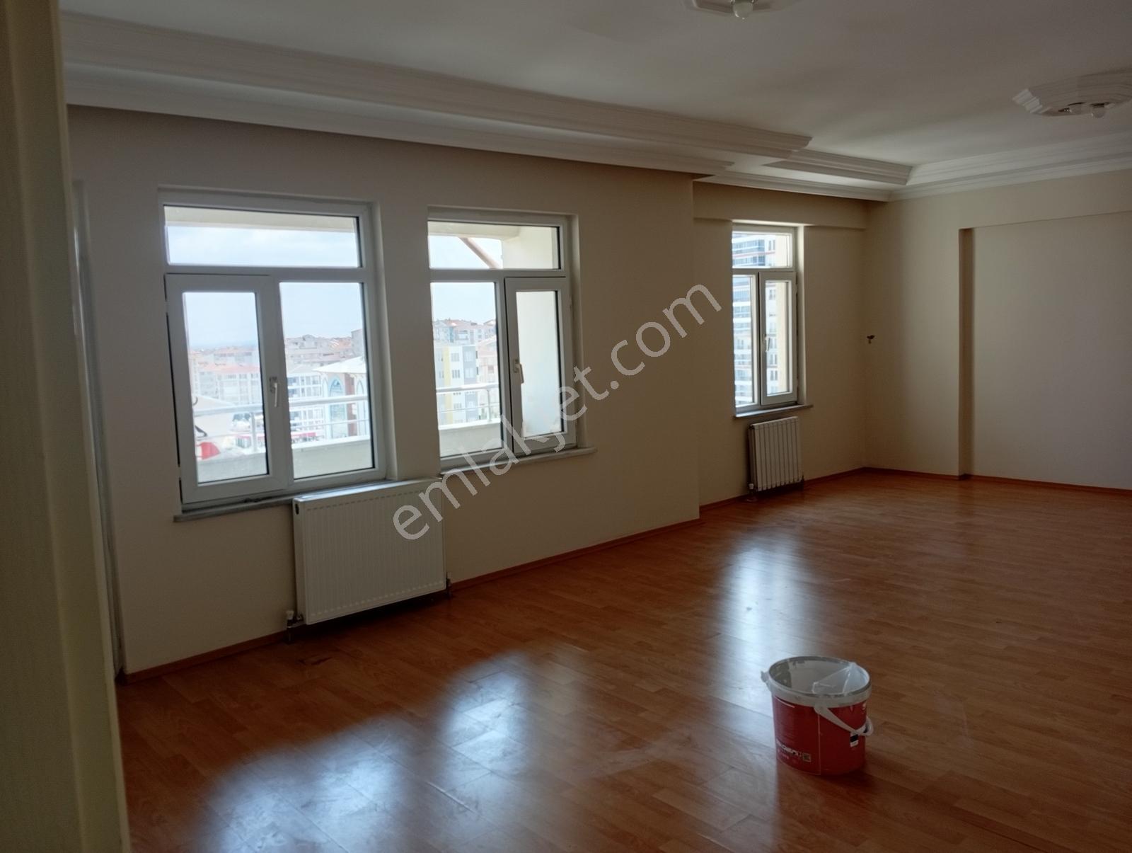 Özgür Çocuklar Parkı Yanında Kiralık Ultra Geniş 5+1 Dubleks - Görsel 9