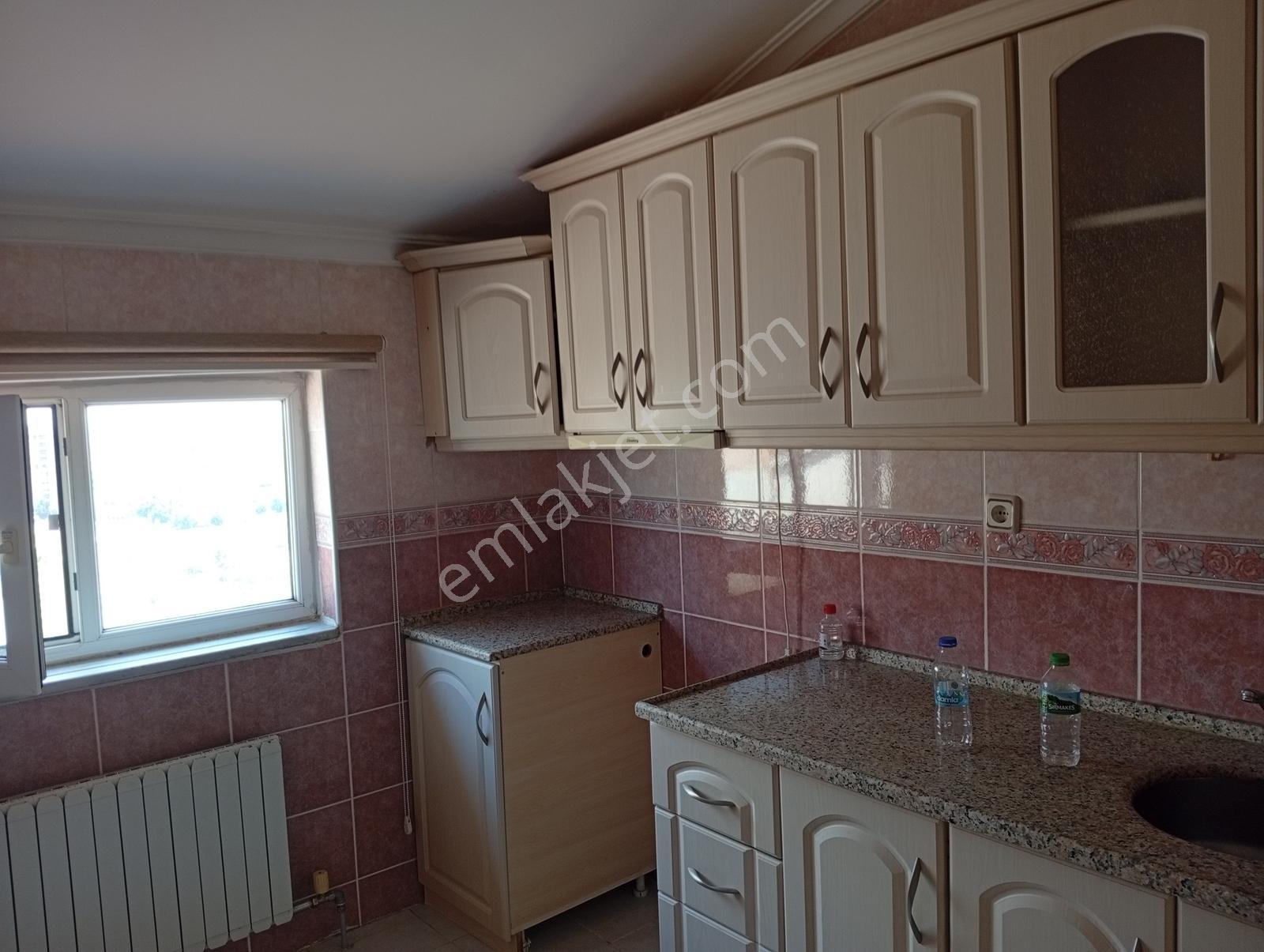 Özgür Çocuklar Parkı Yanında Kiralık Ultra Geniş 5+1 Dubleks - Görsel 16