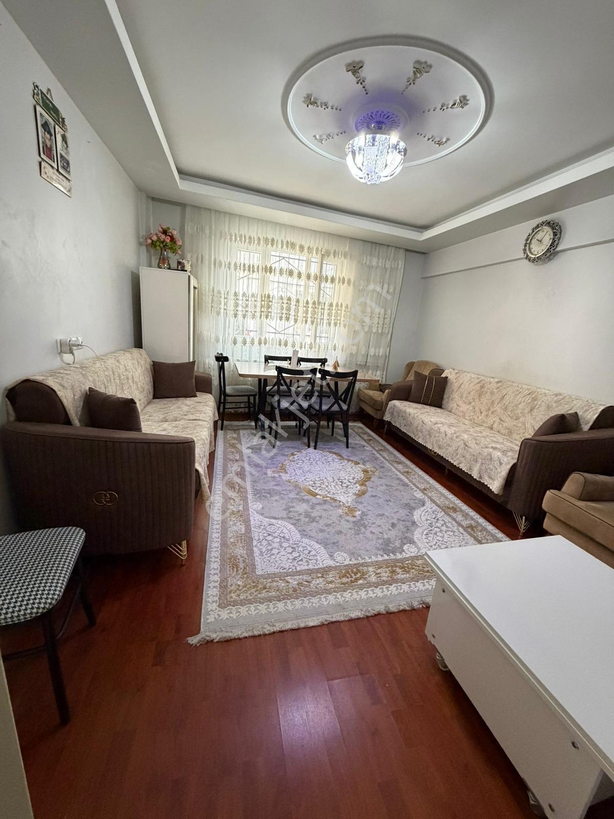 Megakent Gayrımenkul'den Zaferde Satılık Giriş Kat 2+1 Daire