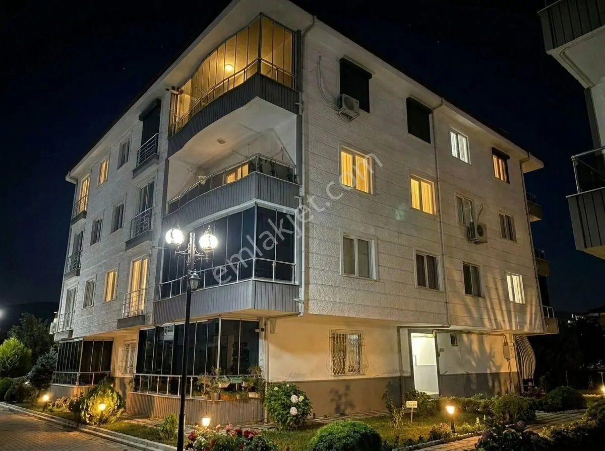 Yetki Yükselden İkizçayda Özeltasarım Geniş M2 Satılık 1+1 Daire - Görsel 3