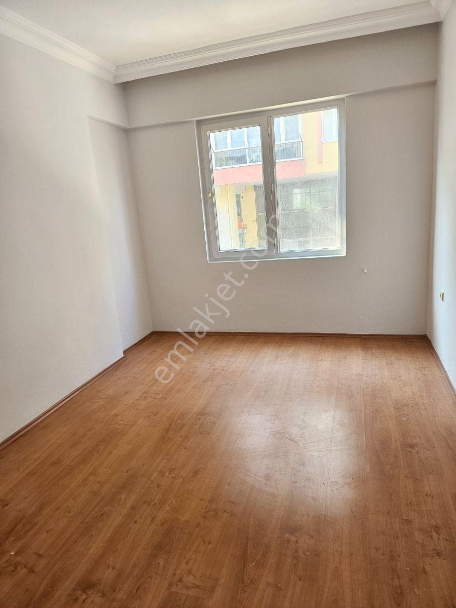 Kiralık 3+1 Daire 1 Kat Yeni Boyandı - Görsel 6