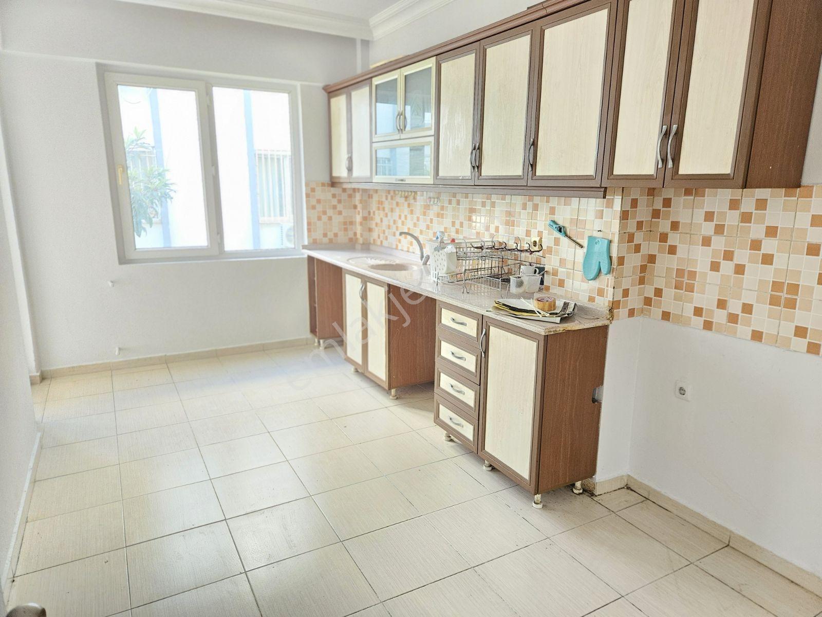 Kiralık 3+1 Daire 1 Kat Yeni Boyandı - Görsel 7