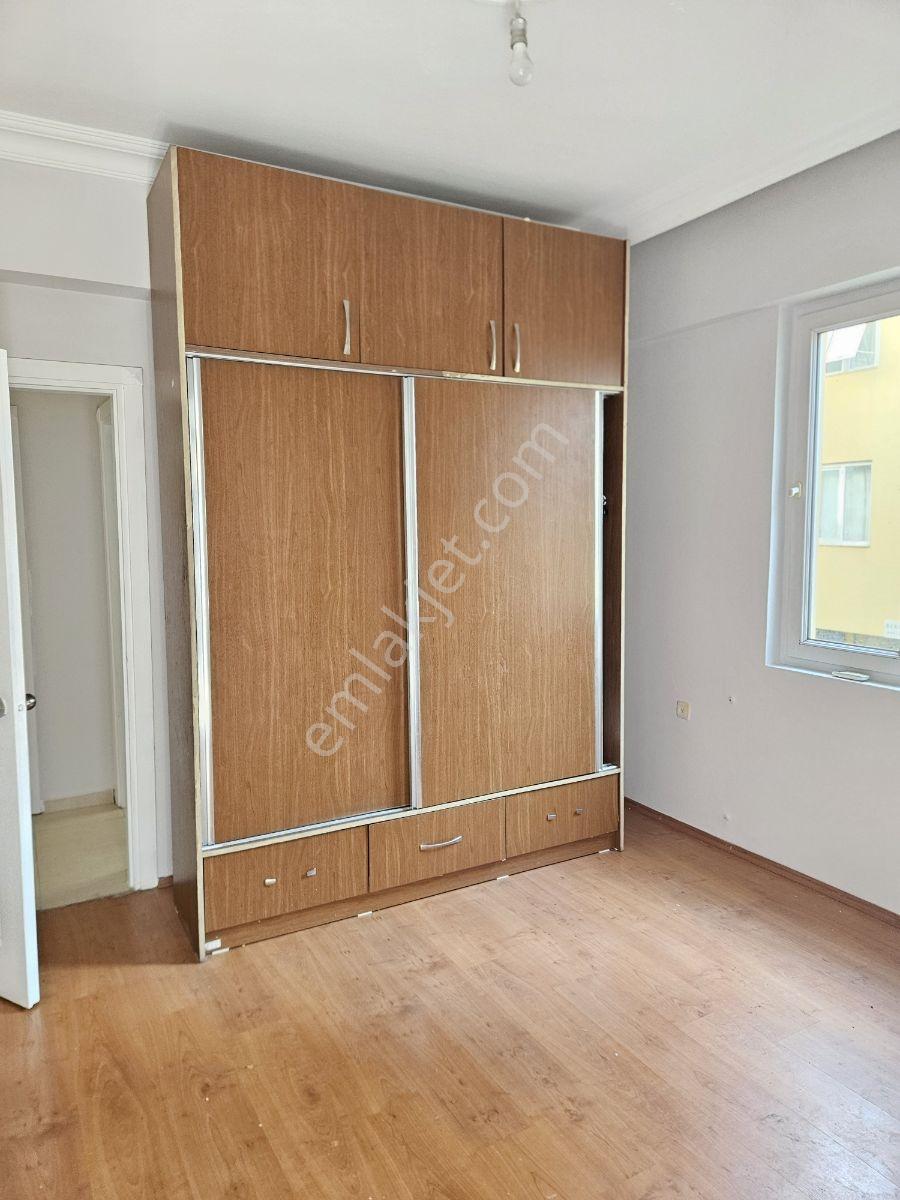 Kiralık 3+1 Daire 1 Kat Yeni Boyandı - Görsel 13