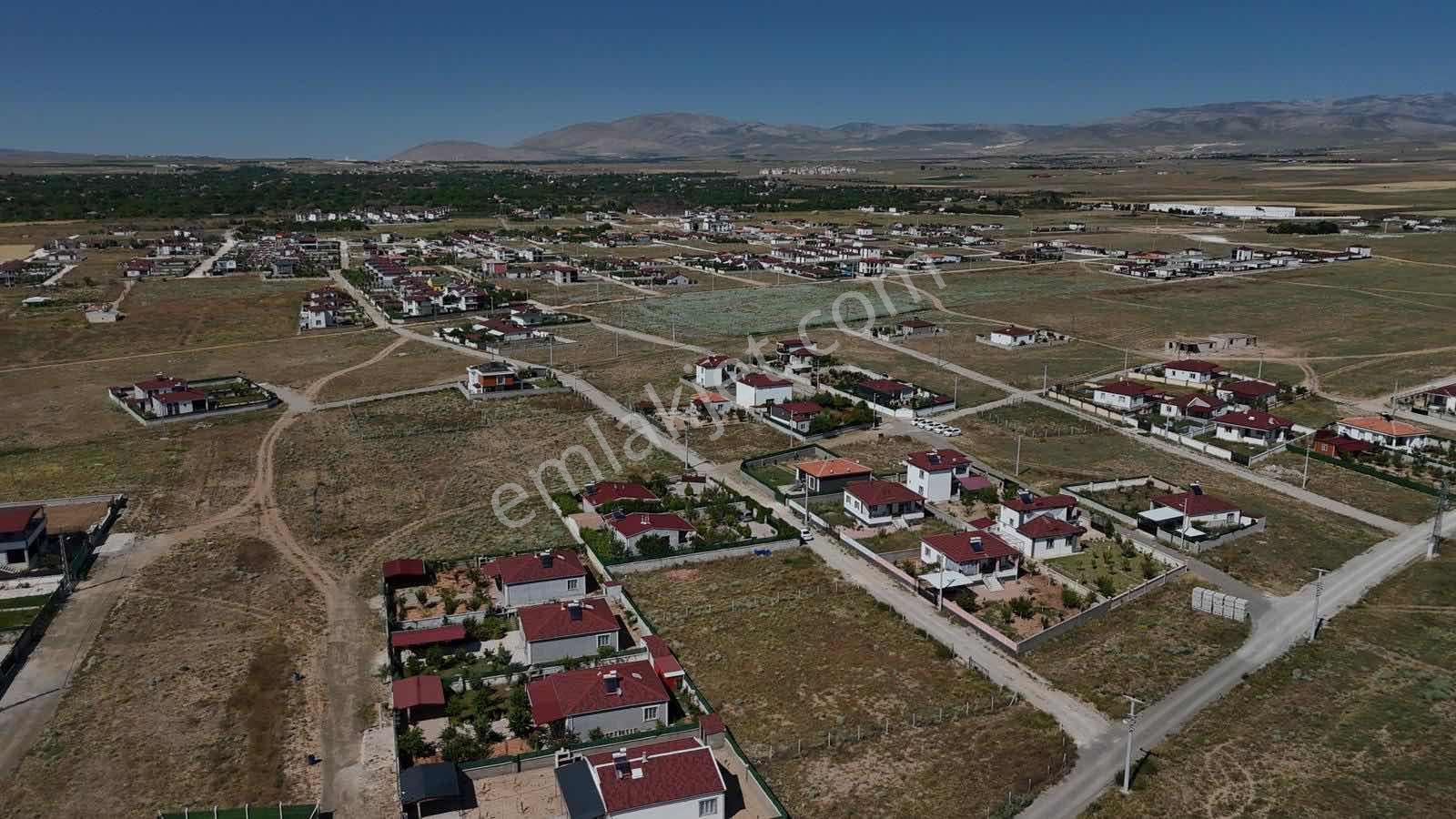 Emin Emlak Bor Kemerhisar Çayırda Satılık 573 M2 Uygun Arsa - Görsel 2