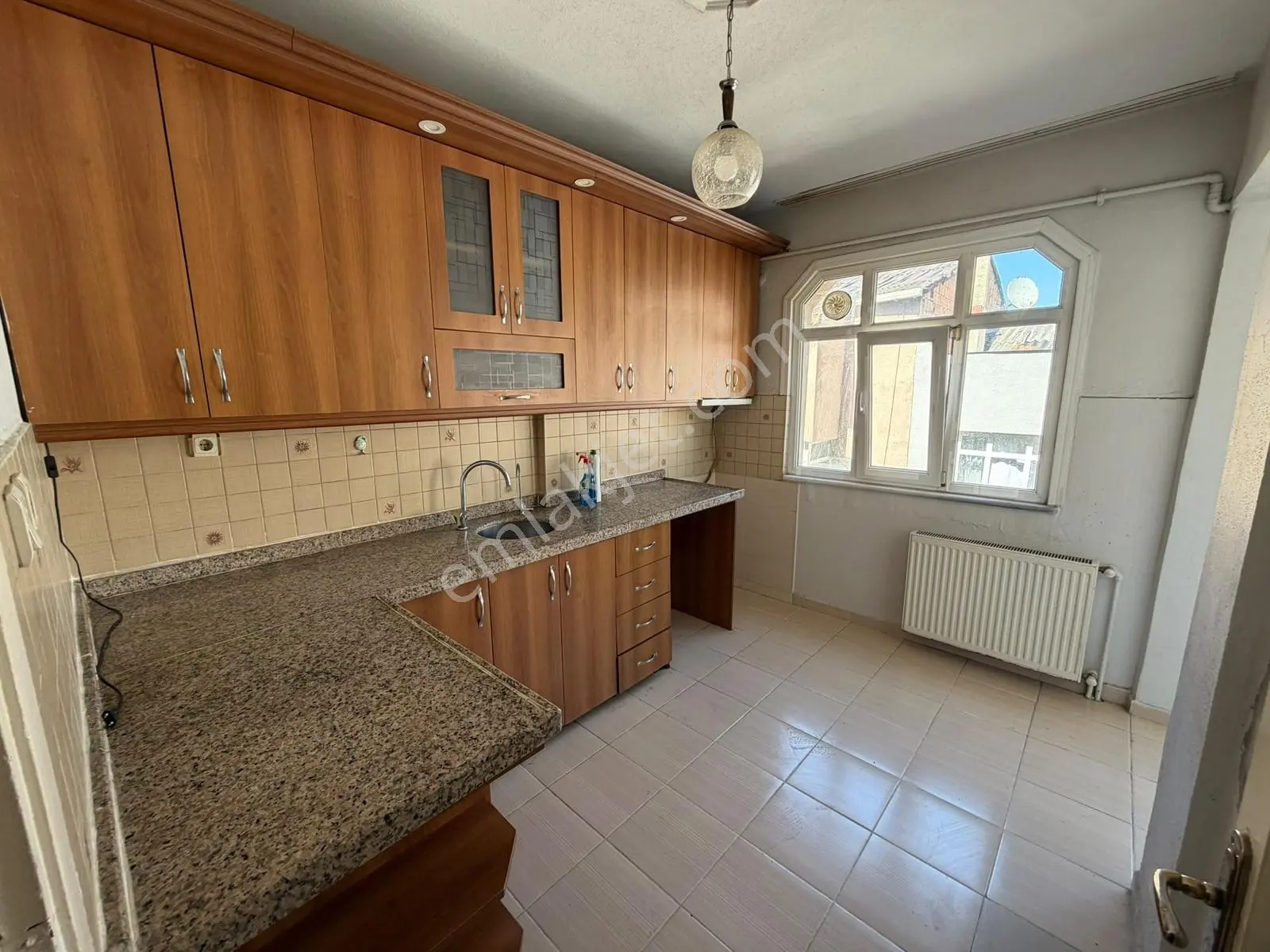 Şeref Emlak Küçükköyde Kiralık Daire 26,000 Tl - Görsel 8