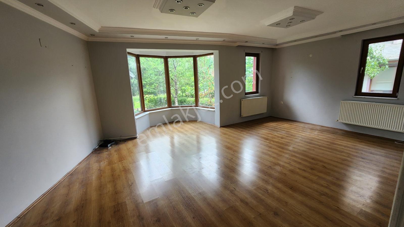 Kariyer'den Kemalpaşa Mah. 5+1 220 M² Kiralık Tripleks Villa - Görsel 21