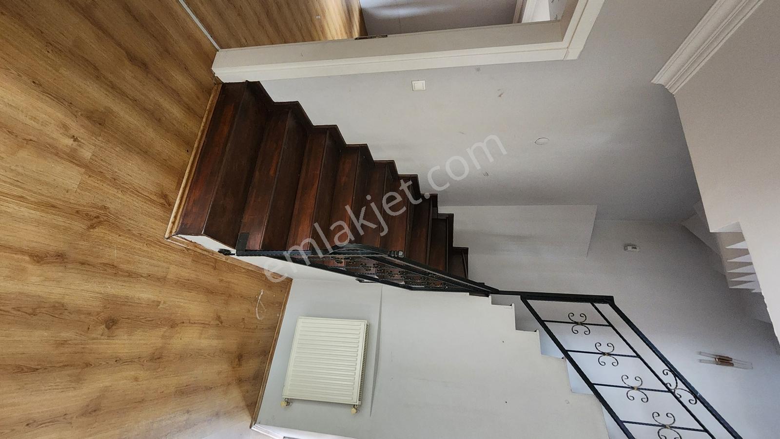 Kariyer'den Kemalpaşa Mah. 5+1 220 M² Kiralık Tripleks Villa - Görsel 3