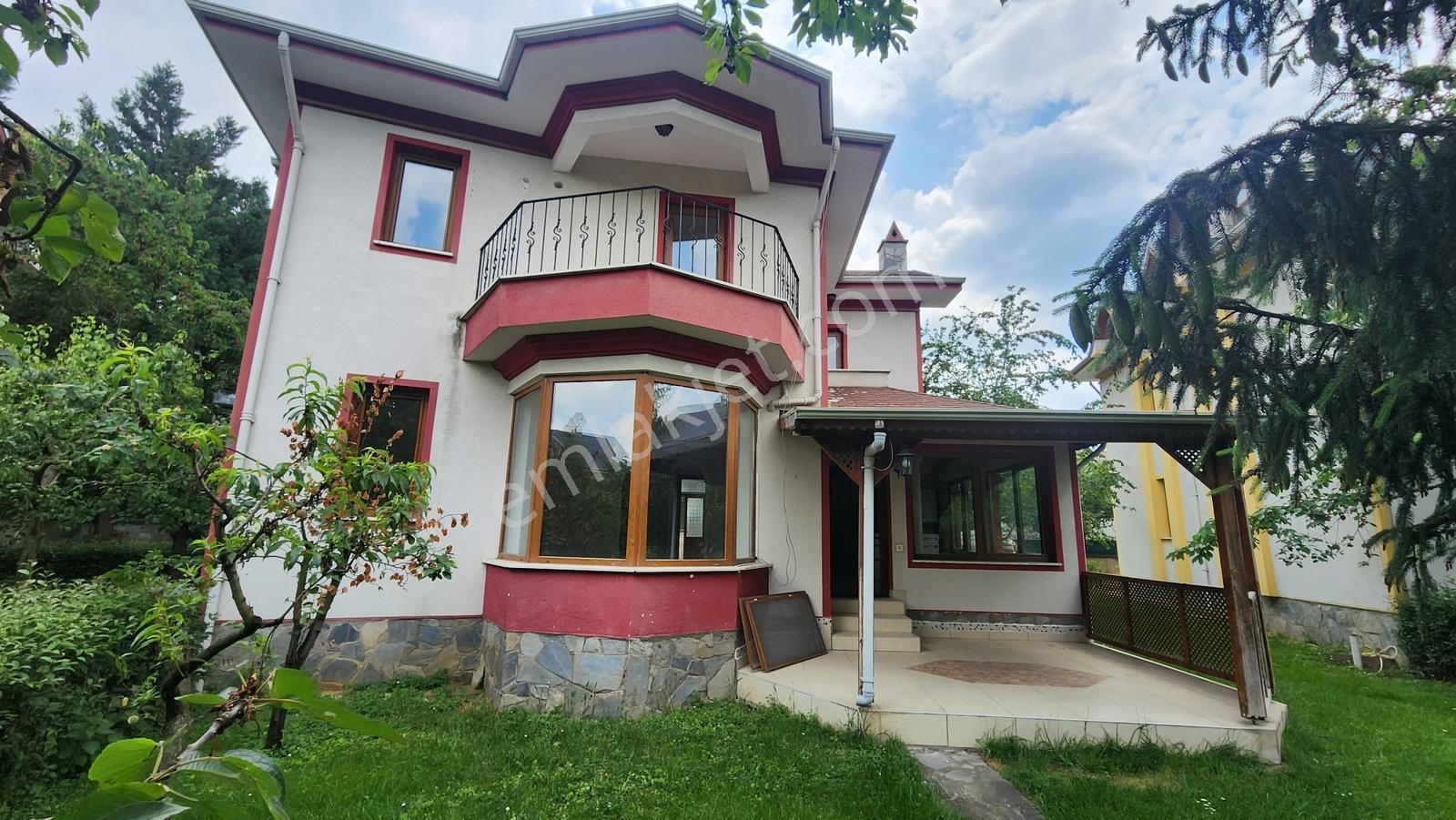 Kariyer'den Kemalpaşa Mah. 5+1 220 M² Kiralık Tripleks Villa - Görsel 25