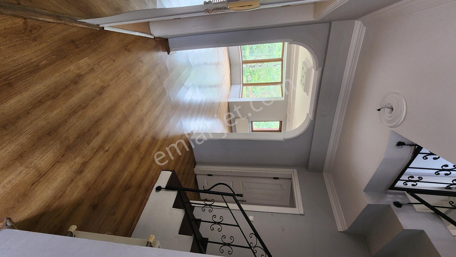 Kariyer'den Kemalpaşa Mah. 5+1 220 M² Kiralık Tripleks Villa - Görsel 13