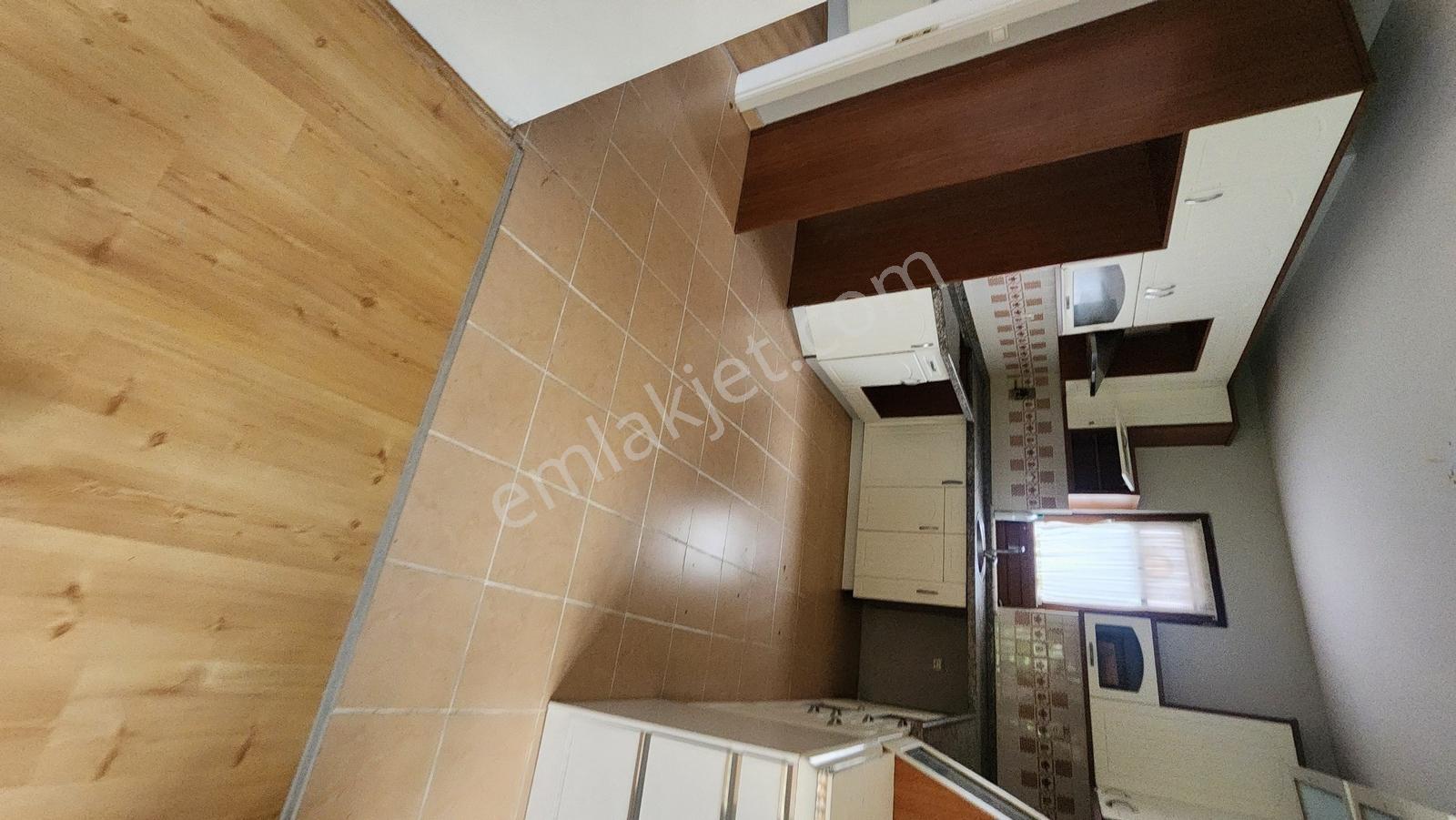 Kariyer'den Kemalpaşa Mah. 5+1 220 M² Kiralık Tripleks Villa - Görsel 19
