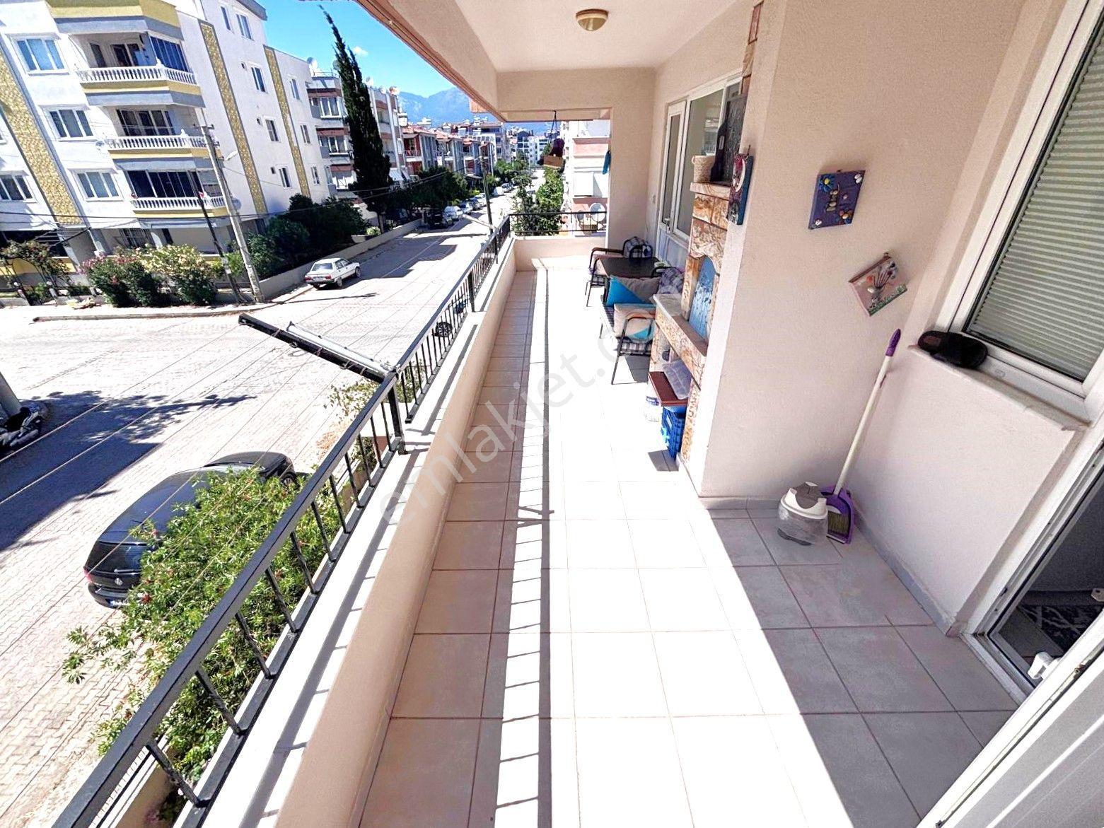 Tek Yetkili Aygül'den Akçay'da Ön Cephe Denize Çok Yakın Ayrı Mutfaklı Ebeveynli 3+1 Satılık Daire - Görsel 9