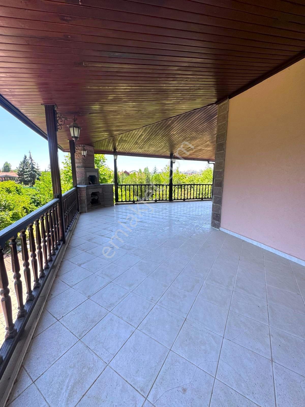 Turyap'tan Gölbaşı Ballıkpınar'da1500m² Arsası İçinde Köşe Villa - Görsel 16
