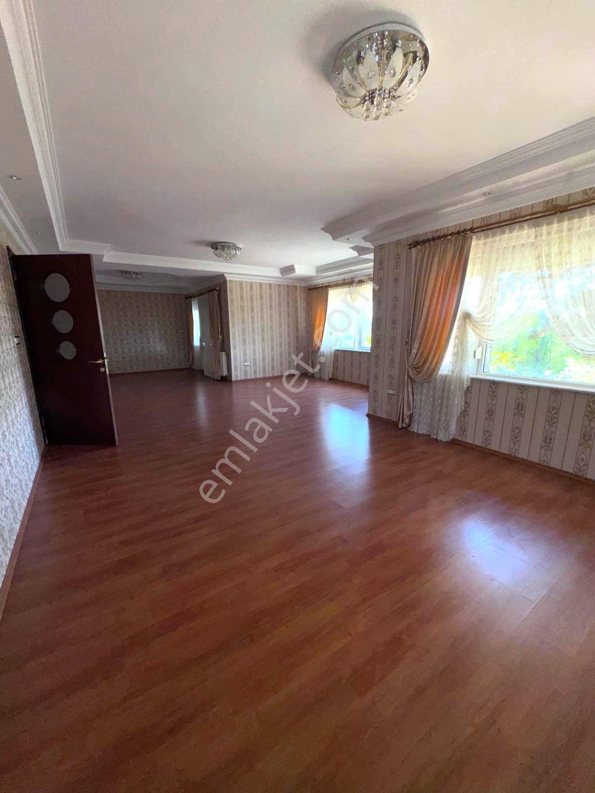 Turyap'tan Gölbaşı Ballıkpınar'da1500m² Arsası İçinde Köşe Villa - Görsel 13