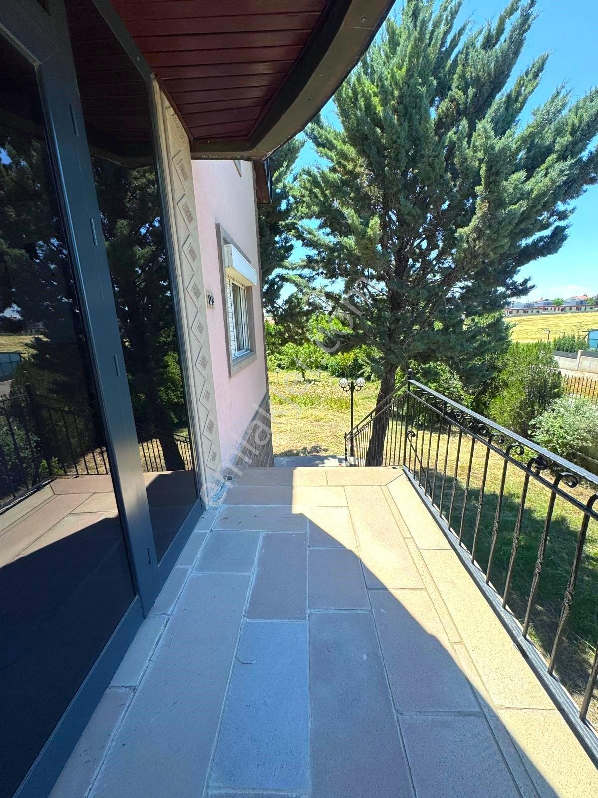 Turyap'tan Gölbaşı Ballıkpınar'da1500m² Arsası İçinde Köşe Villa - Görsel 19