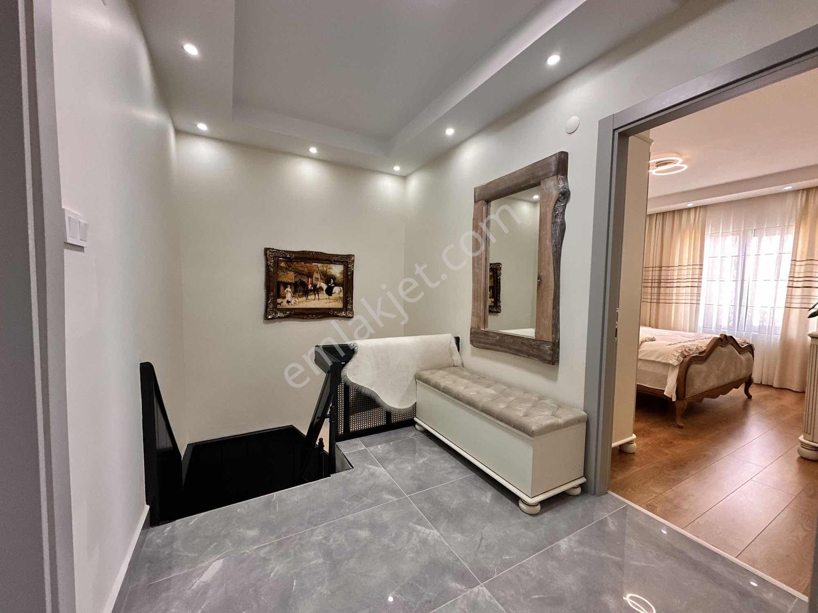 Deniz Manzaralı Lüks 5+1 Müstakil Villa Tam Eşyalı Havuzlu - Görsel 44