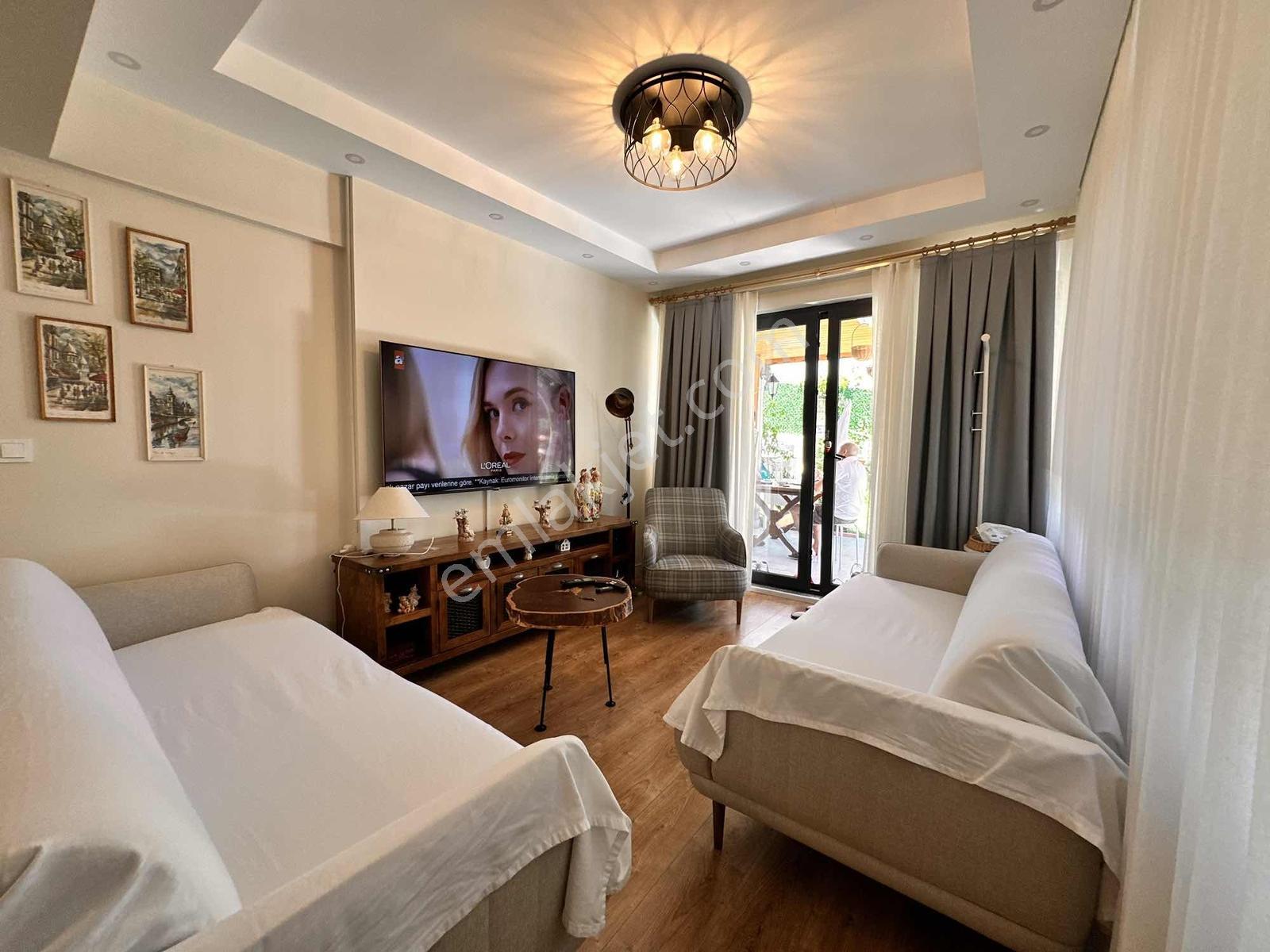 Deniz Manzaralı Lüks 5+1 Müstakil Villa Tam Eşyalı Havuzlu - Görsel 21