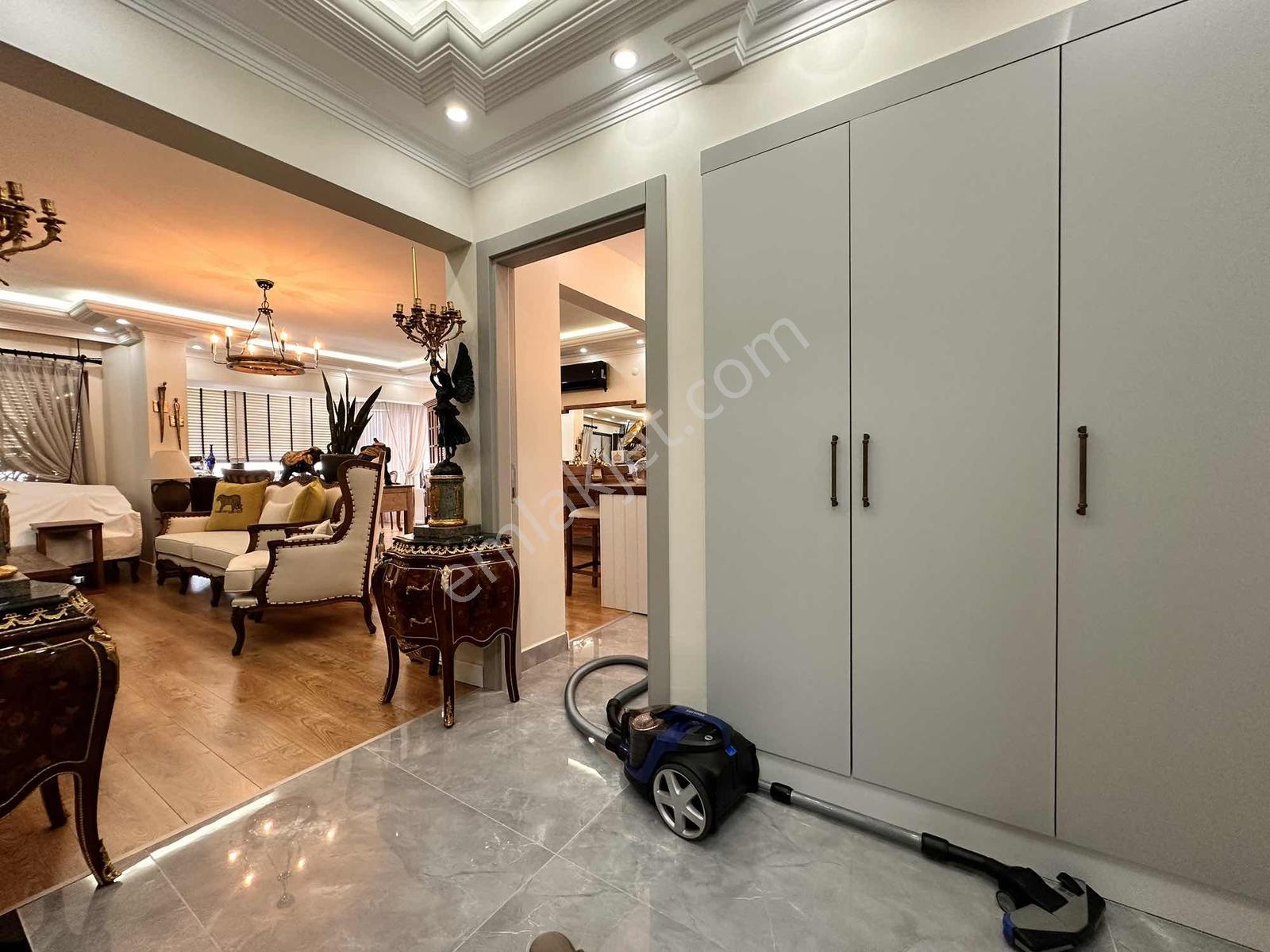 Deniz Manzaralı Lüks 5+1 Müstakil Villa Tam Eşyalı Havuzlu - Görsel 10