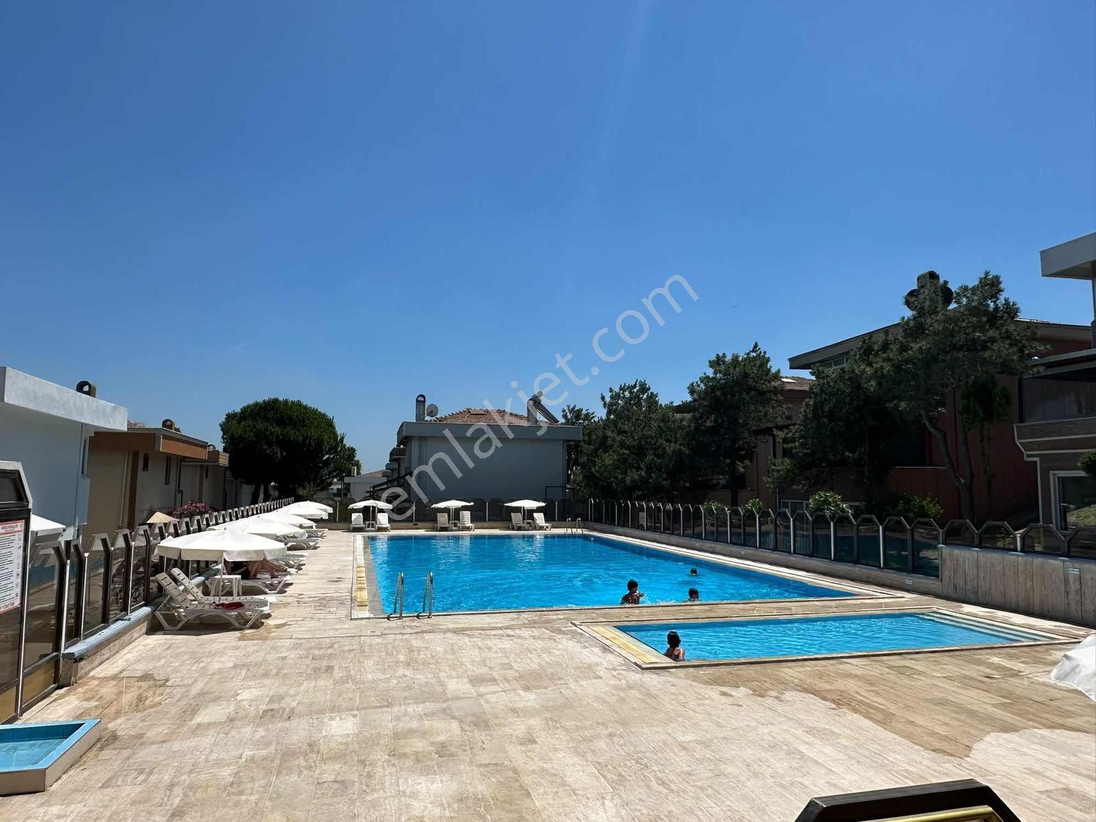 Deniz Manzaralı Lüks 5+1 Müstakil Villa Tam Eşyalı Havuzlu - Görsel 11