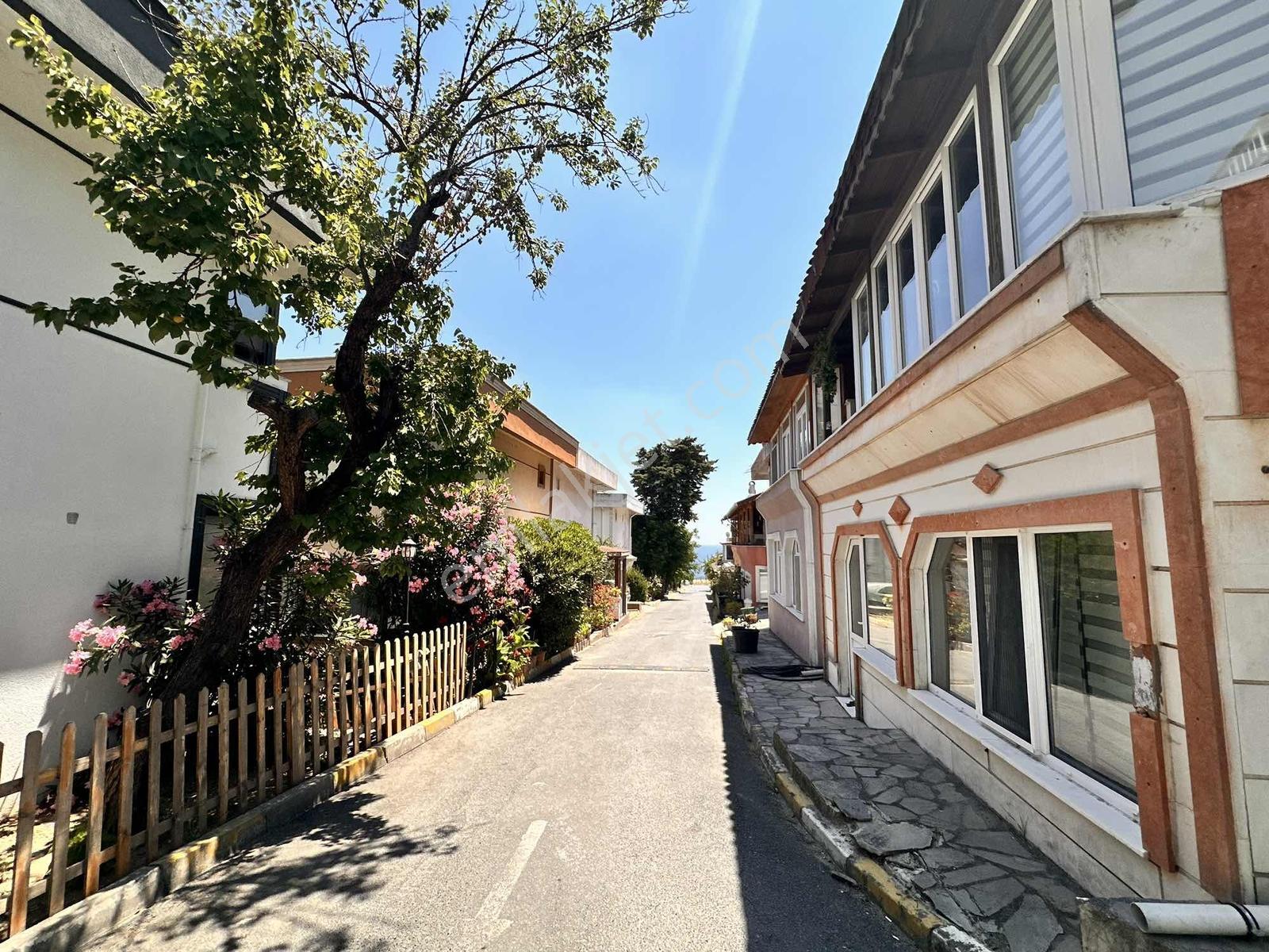 Deniz Manzaralı Lüks 5+1 Müstakil Villa Tam Eşyalı Havuzlu - Görsel 22