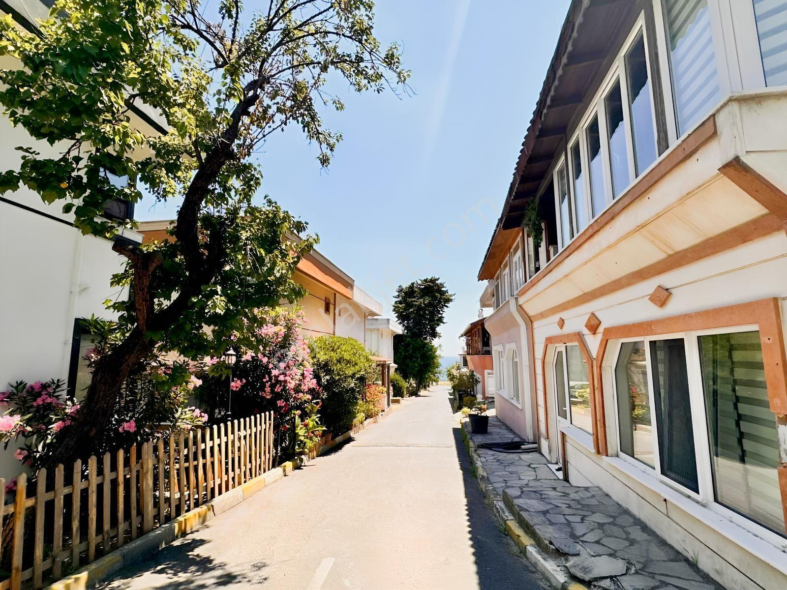 Deniz Manzaralı Lüks 5+1 Müstakil Villa Tam Eşyalı Havuzlu - Görsel 34