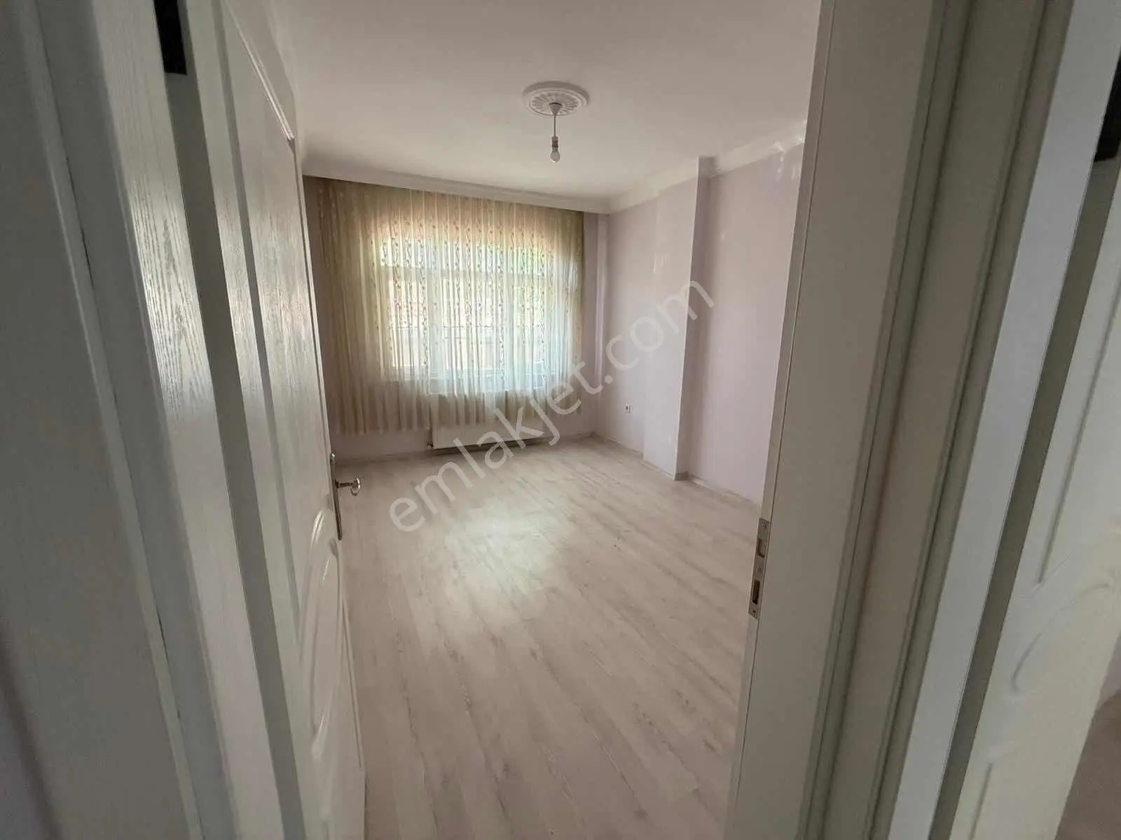 Sultanbeyli Ahmet Yesevi'de Kompe Bakımlı 3+1 Kiralık Daire - Görsel 2