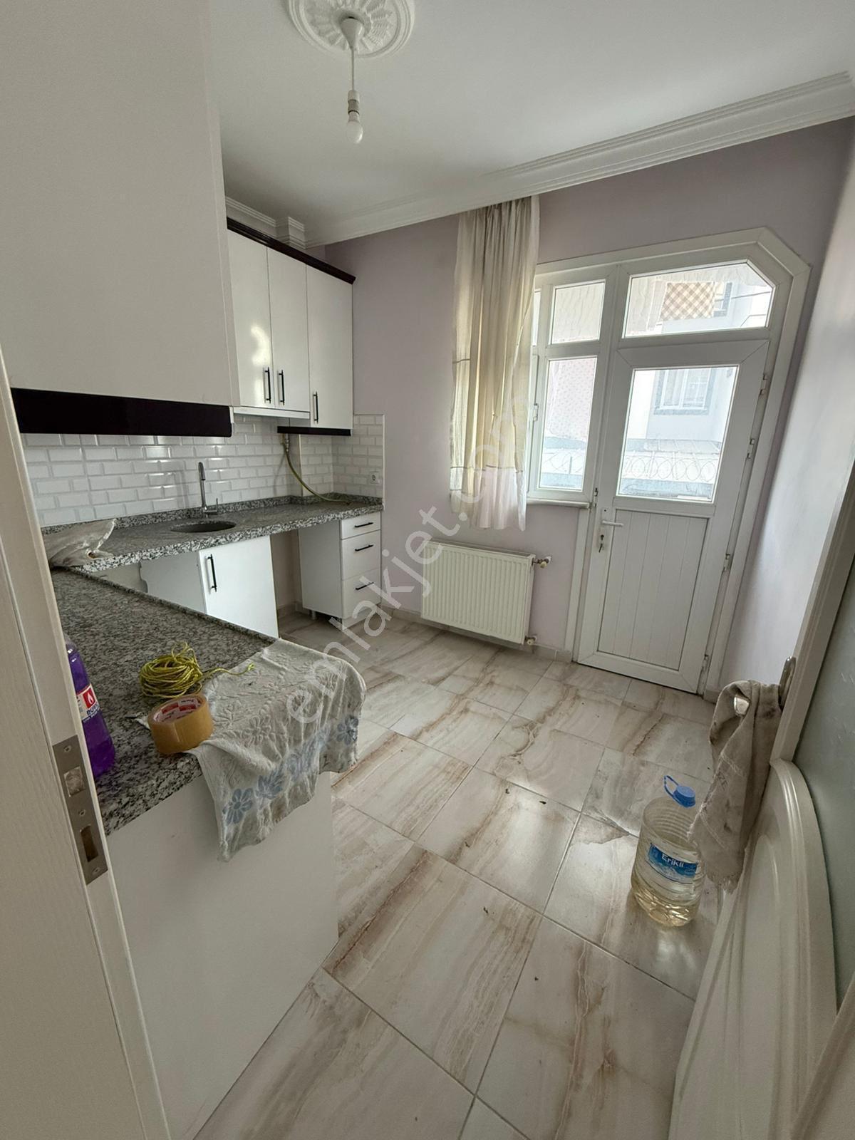 Sultanbeyli Ahmet Yesevi'de Kompe Bakımlı 3+1 Kiralık Daire - Görsel 2