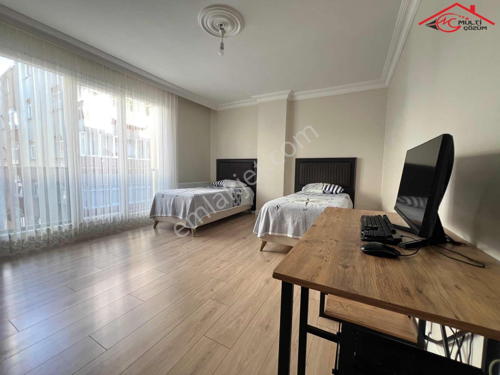 Yenibosna Zafer Mahallesinde Satılık 3+1 Daire Ara Kat Tek Daire Üzerine 3 Cepheli - Görsel 12