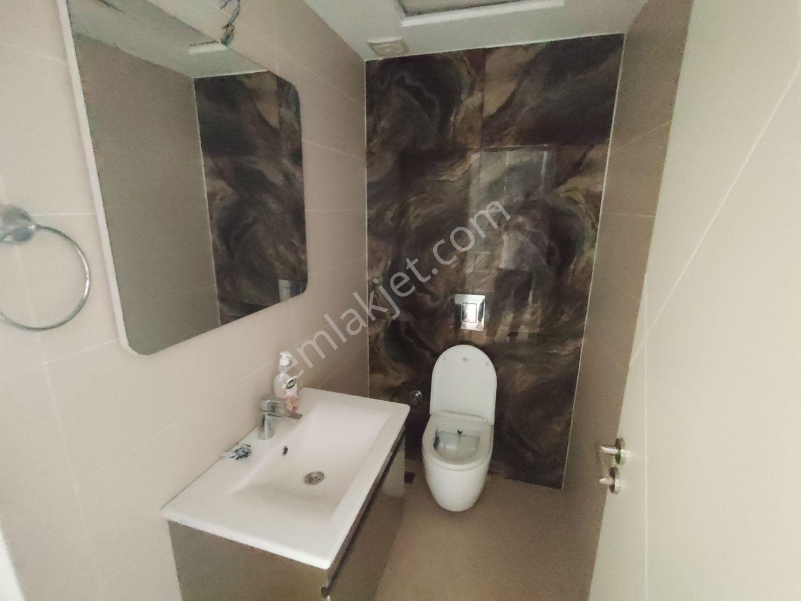 Türkmenbaşı Blvr Az Katlı Lüks Site 3+1 Satılık Daire - Görsel 8