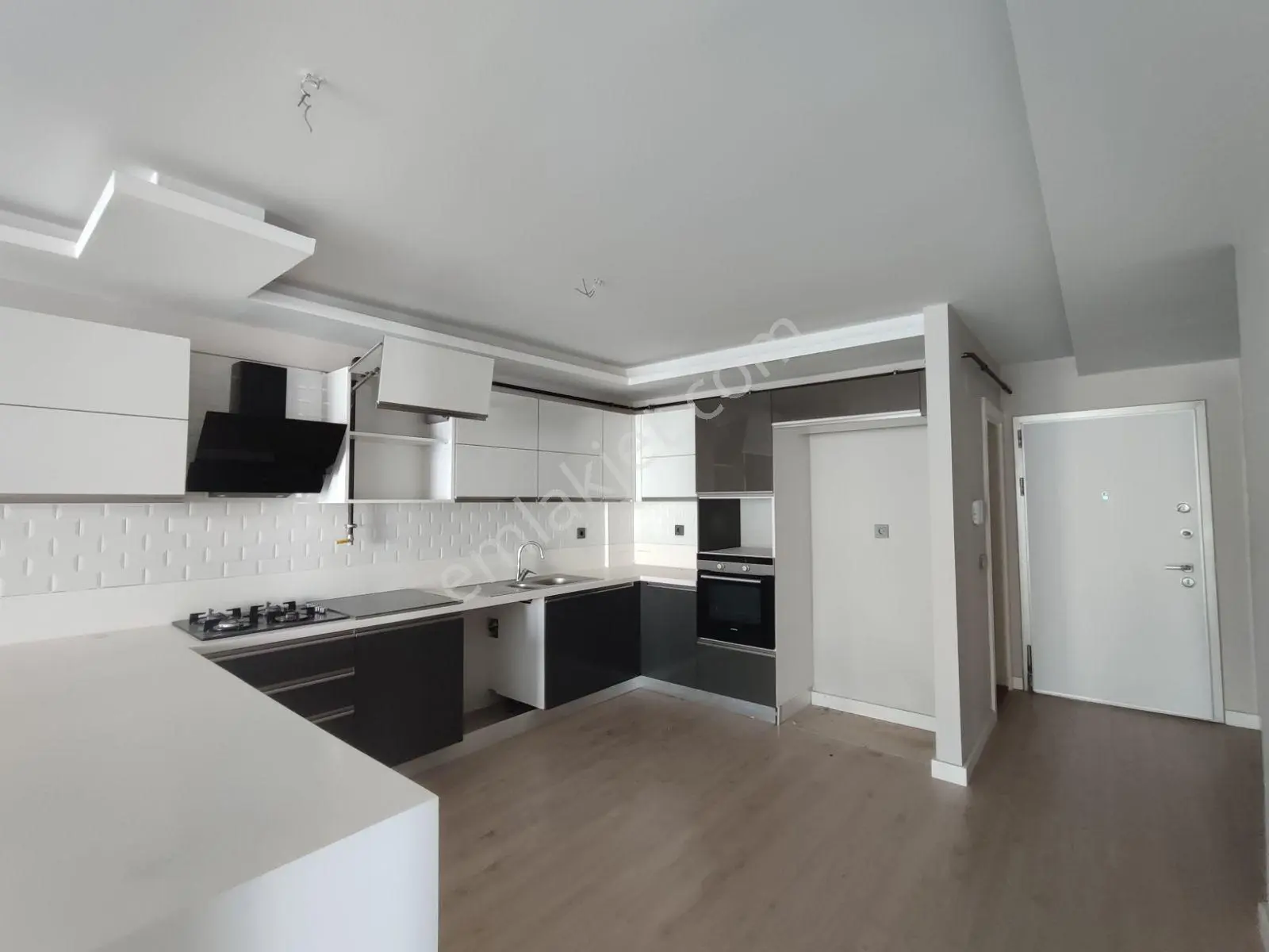 Türkmenbaşı Blvr Az Katlı Lüks Site 3+1 Satılık Daire - Görsel 4
