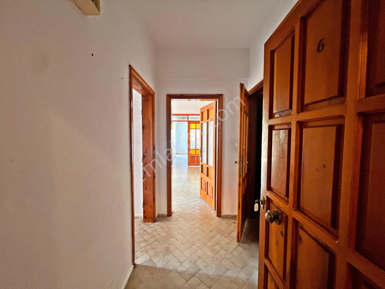 Alanya Merkez'de Kiralık 2+1 Ayrı Mutfak Daire - Görsel 2